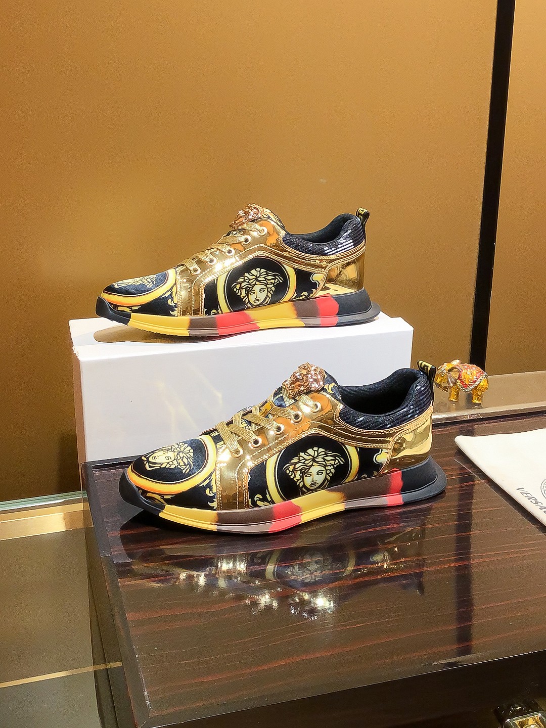 Nombre del producto: VERSACE "Versace" P230 tamaño regular: 38-44 (zapatos casuales) Material del pr