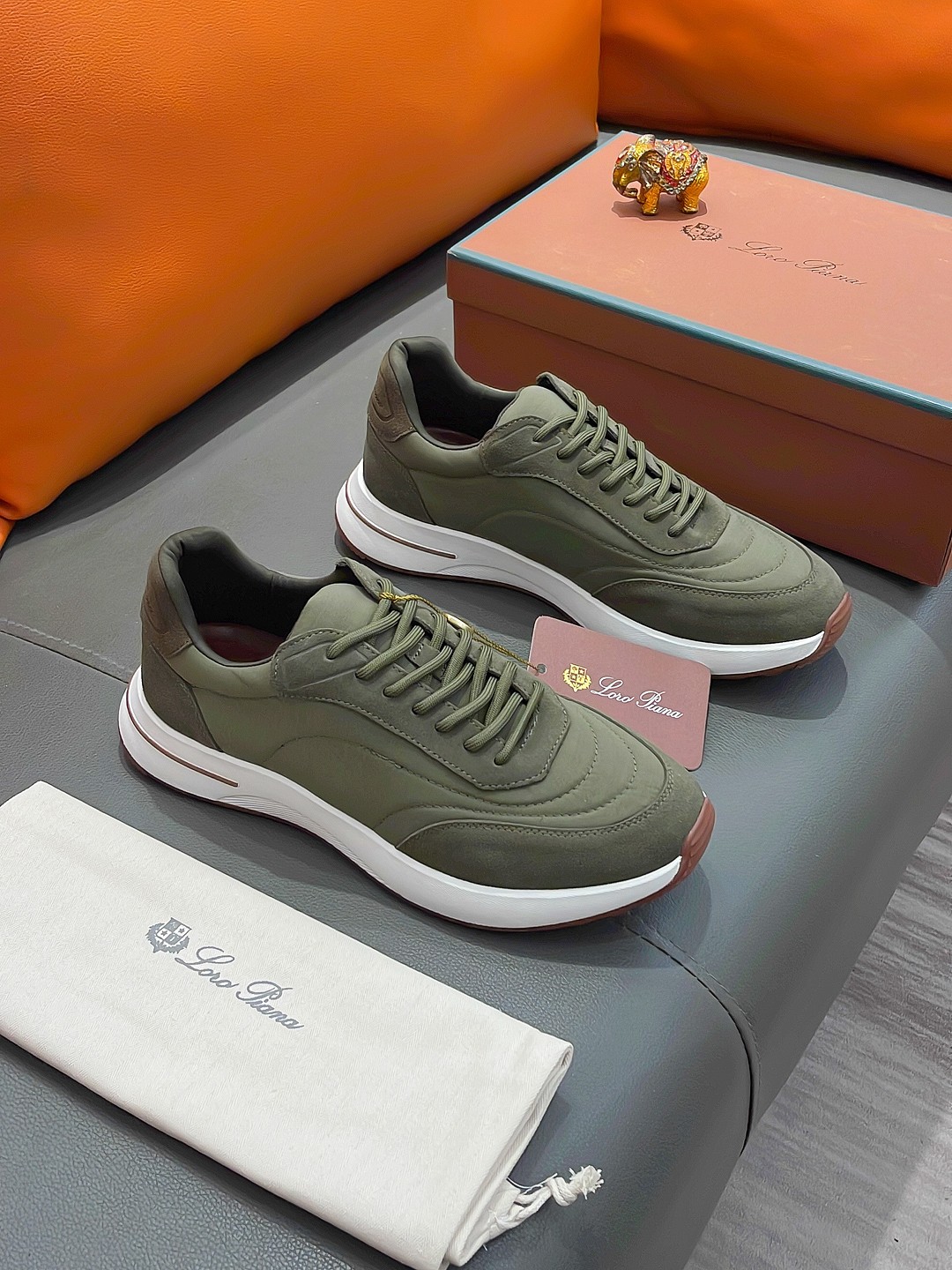 NO:277226,Product name LORO PIANA 