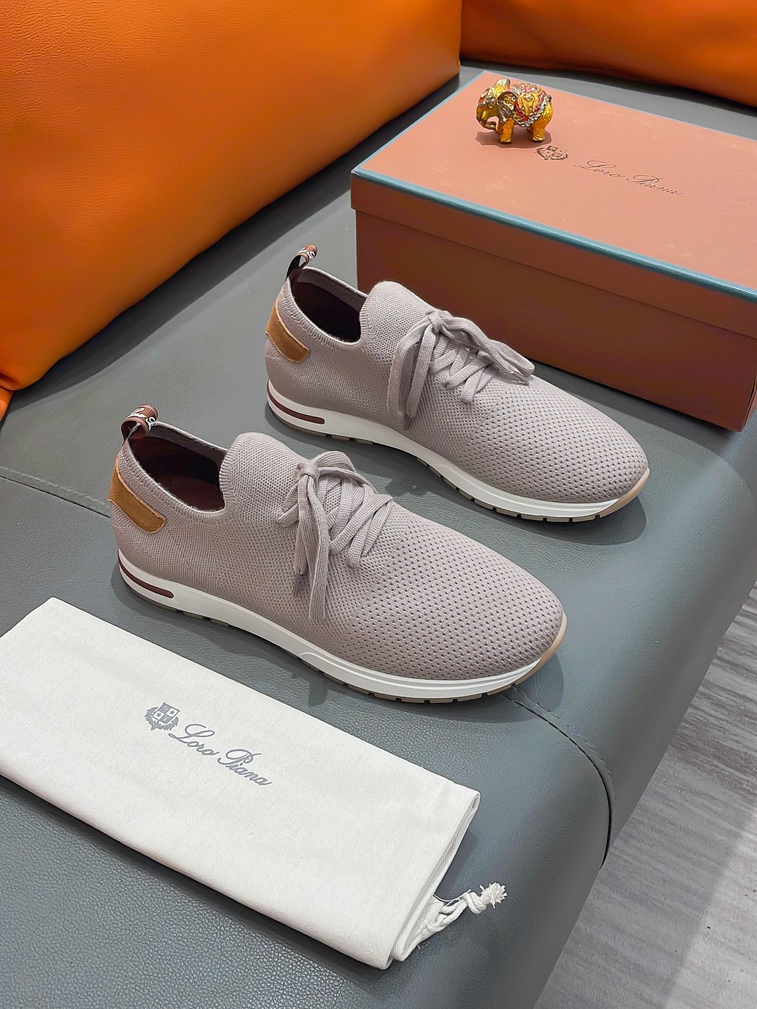 NO:277230,Product name LORO PIANA 