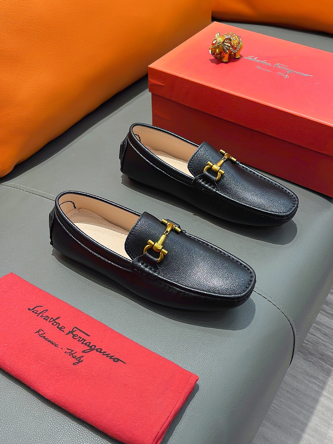 NO:274332,Product name FERRAGAMO 