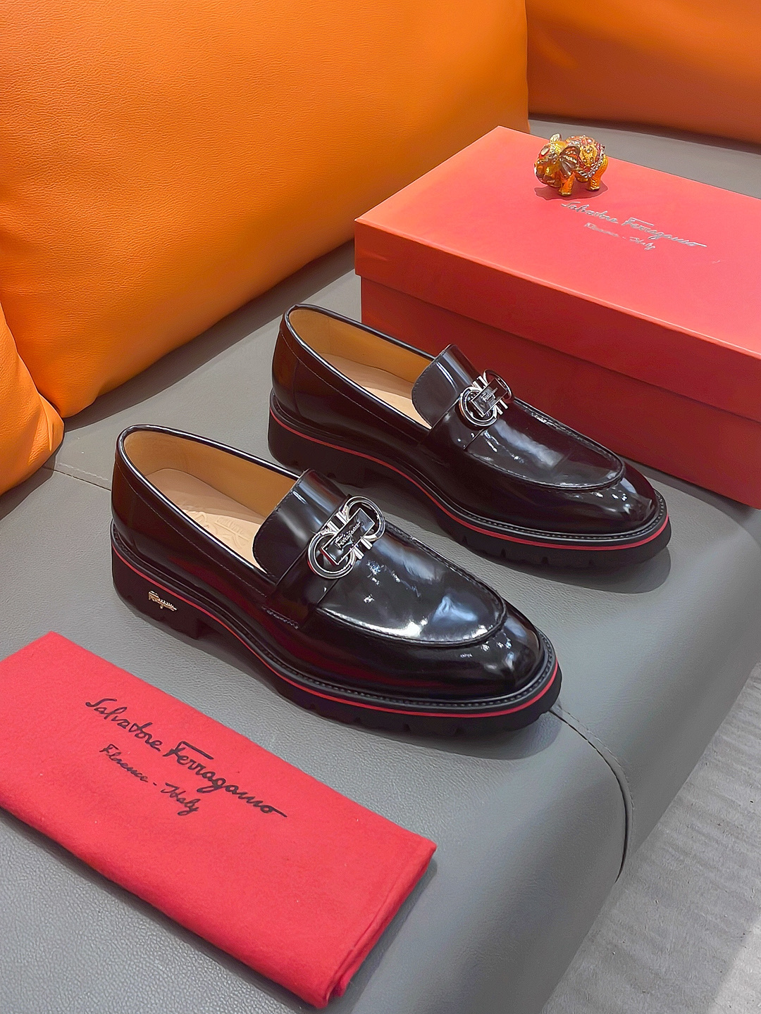 NO:274583,Product name FERRAGAMO 