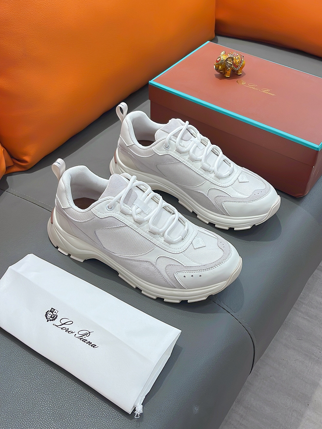 NO:348292,Product name LORO PIANA 