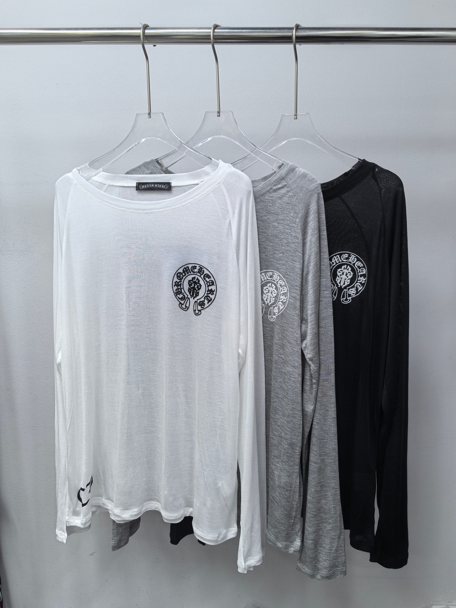 Versatile One-Size T-Shirt Outfit: P414 with Multiple New T-Shirts
