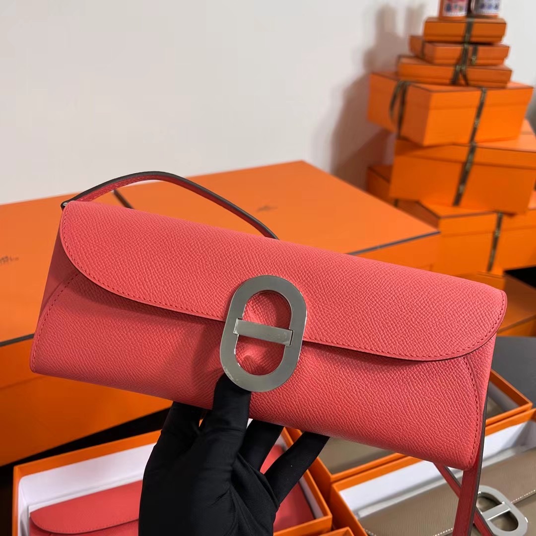 NO:699233,New product Chaine‘d Andre pig nose to go 24cm, original imported Esom leather [milkshake powder] silver buckle, counter synchronization, fully handmade beeswax thread sewing, pure steel hardware, in stock, Hermes, Hermes,19860909新品 Chaine‘d Andre 猪鼻子 to go 24cm 原厂进口Esom皮【奶昔粉】银扣 专柜同步 全手工蜜蜡线缝制 纯钢五金 现货,爱马仕,hermes,Hermes,,Bag