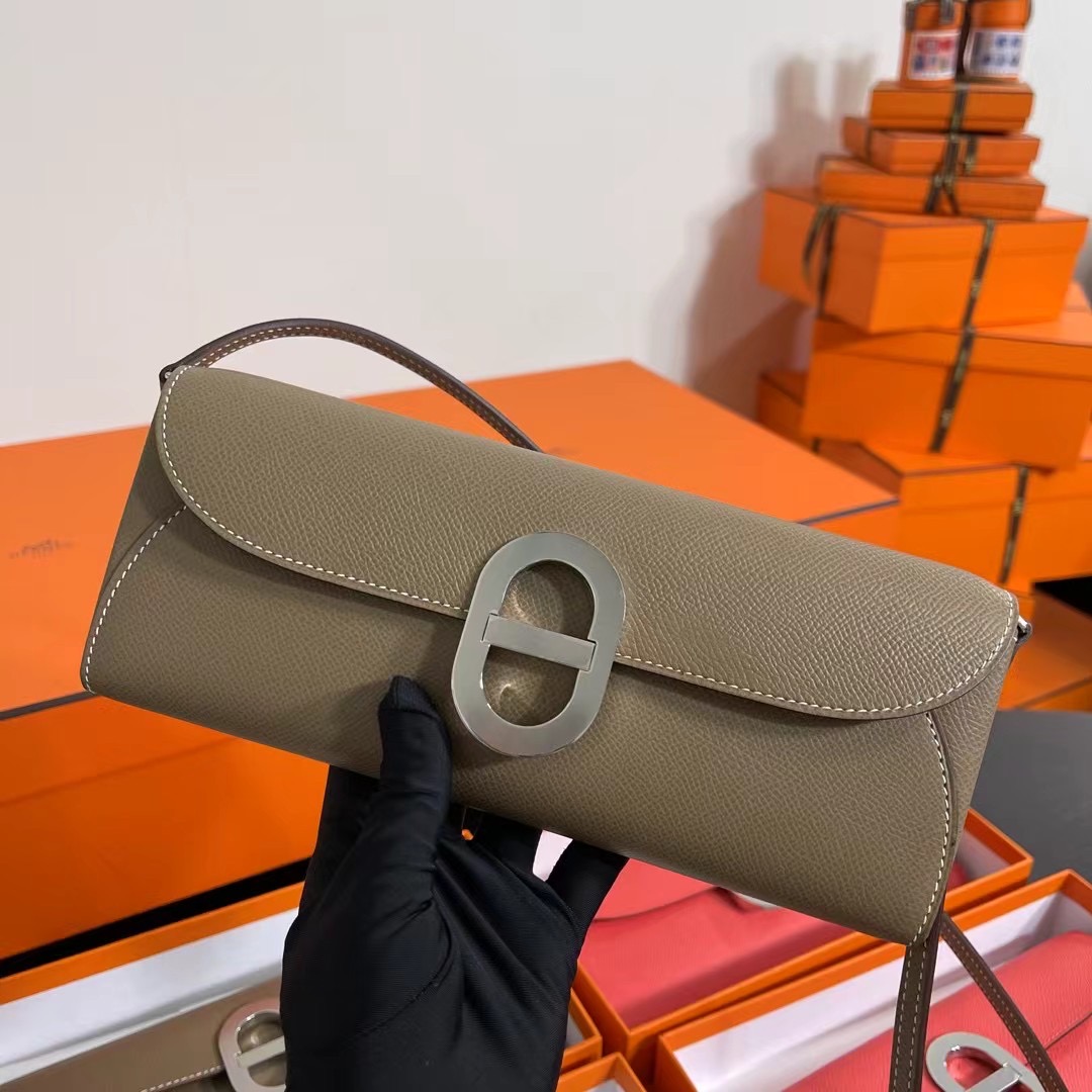 NO:699239,New product Chaine‘d Andre pig nose to go 24cm, original imported Esom leather [elephant gray] silver buckle, counter synchronization, fully handmade beeswax thread sewing, pure steel hardware, in stock, Hermes, Hermes,19860909新品 Chaine‘d Andre 猪鼻子 to go 24cm 原厂进口Esom皮【大象灰】银扣 专柜同步 全手工蜜蜡线缝制 纯钢五金 现货,爱马仕,hermes,Hermes,,Bag