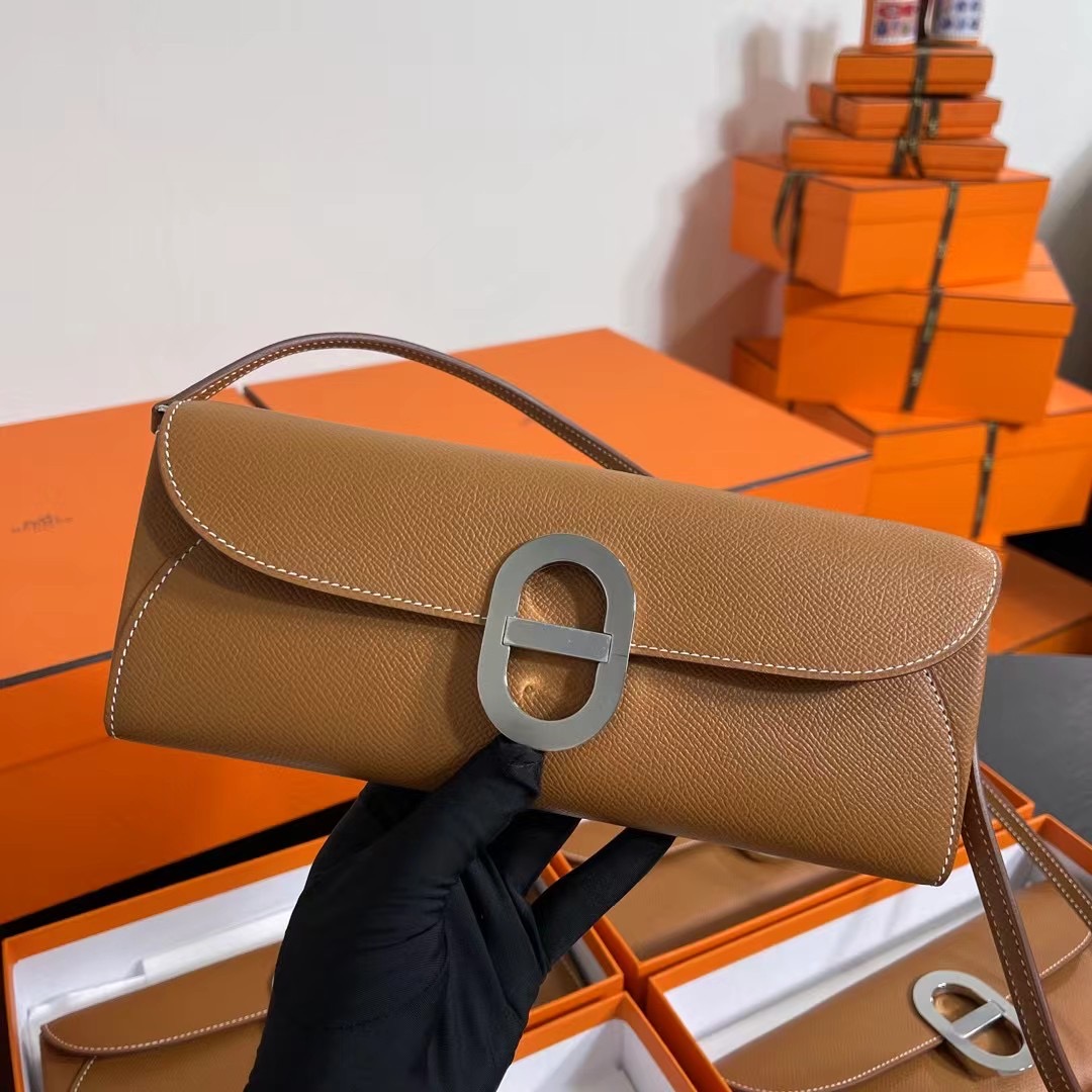 NO:699241,New product Chaine'd Andre pig nose to go 24cm, original imported Esom leather [golden brown] silver buckle, counter synchronization, fully handmade beeswax thread sewing, pure steel hardware, in stock, Hermes, Hermes,19860909新品 Chaine‘d Andre 猪鼻子 to go 24cm 原厂进口Esom皮【金棕】银扣 专柜同步 全手工蜜蜡线缝制 纯钢五金 现货,爱马仕,hermes,Hermes,,Bag