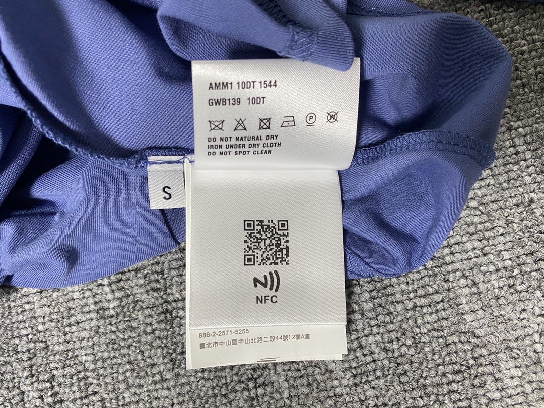 Miu Miu Women's Blue Long Sleeve Crew Neck T-Shirt With Logo 10 i1725024325 7879 4