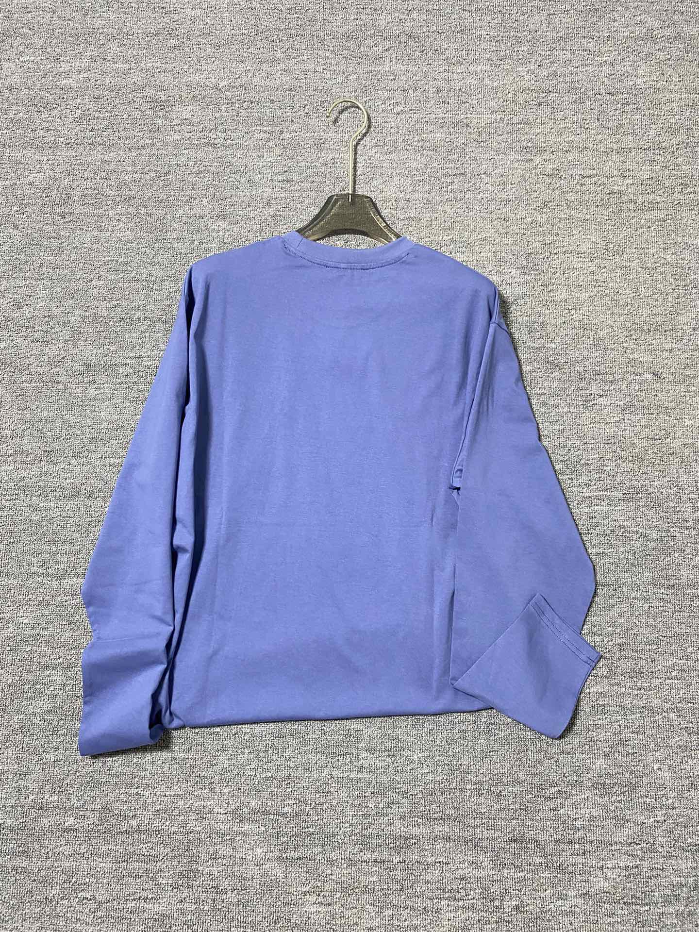 Miu Miu Women's Blue Long Sleeve Crew Neck T-Shirt With Logo 6 i1725024326 6920 7