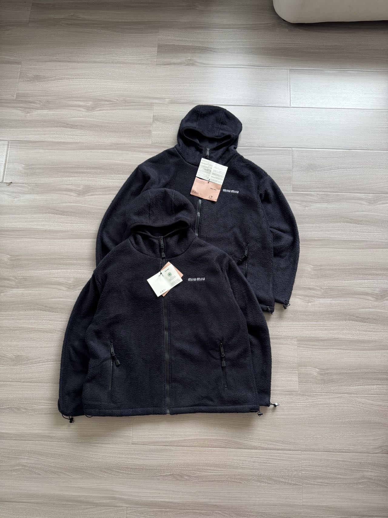 Miu Miu Women's Fleece Zip-Up Hoodie Sweatshirt Drawstring Hem 2 a1757569537655 4275