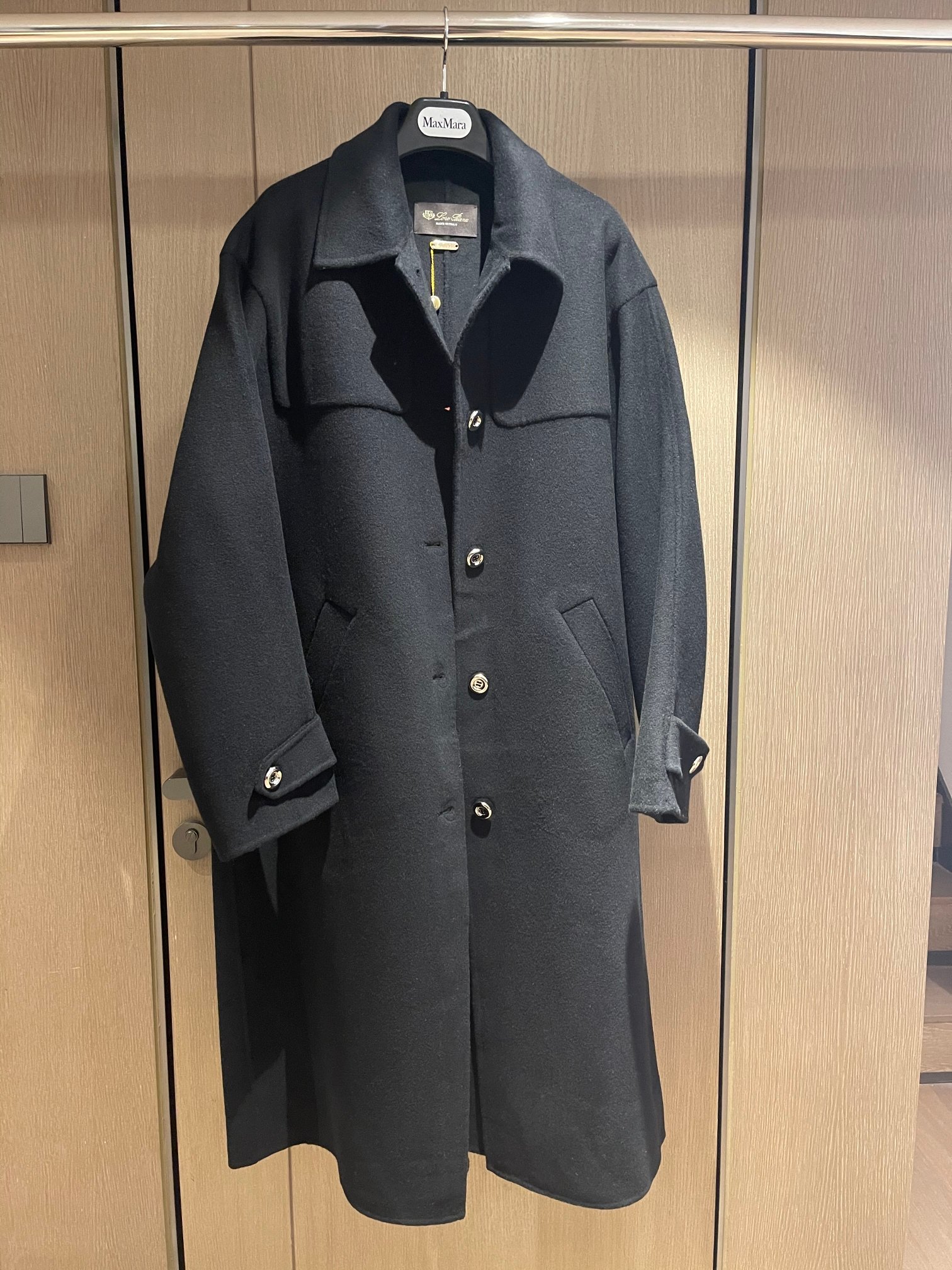Elegant Oversized Cashmere Coat with Button Detail & Windproof Panel 4 a1696314154331 4213