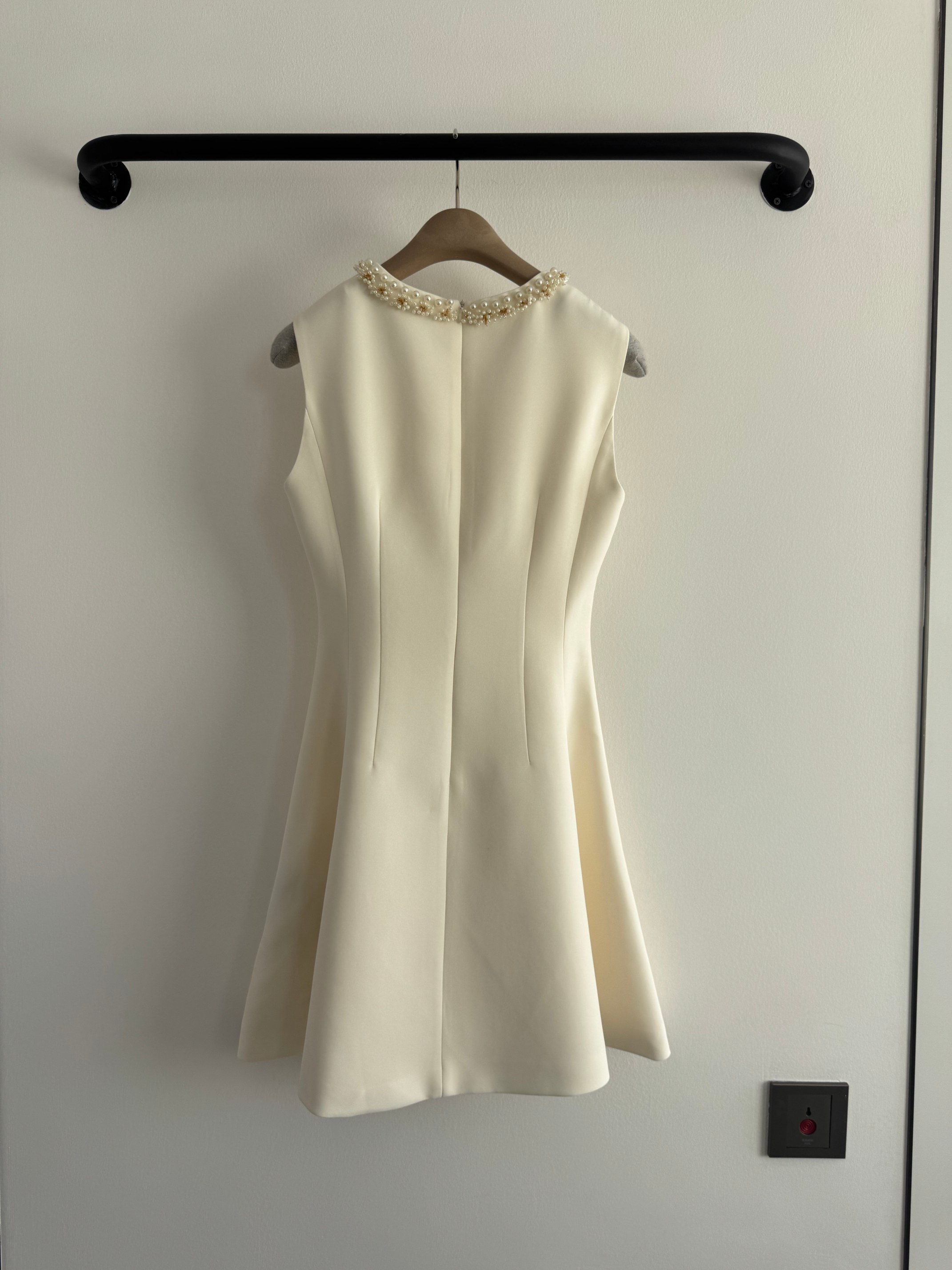 Elegant Hepburn Style Pearl Collar Sleeveless Dress - Party & Date Night Ready 4 a1749540564499 2143