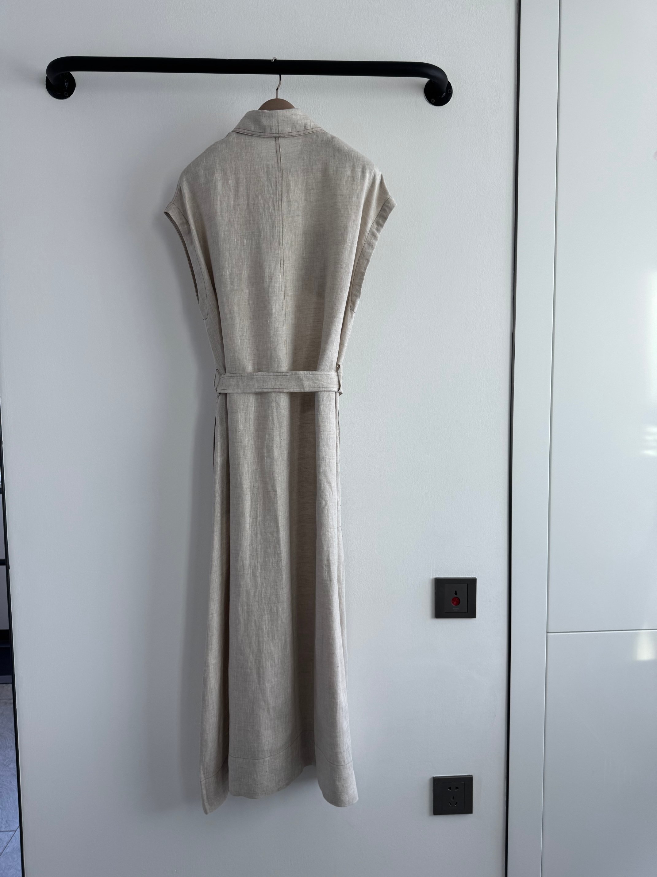 Elegant Linen Top with Copper Beaded Collar - Timeless Minimalist Design 6 a1749542839497 5406