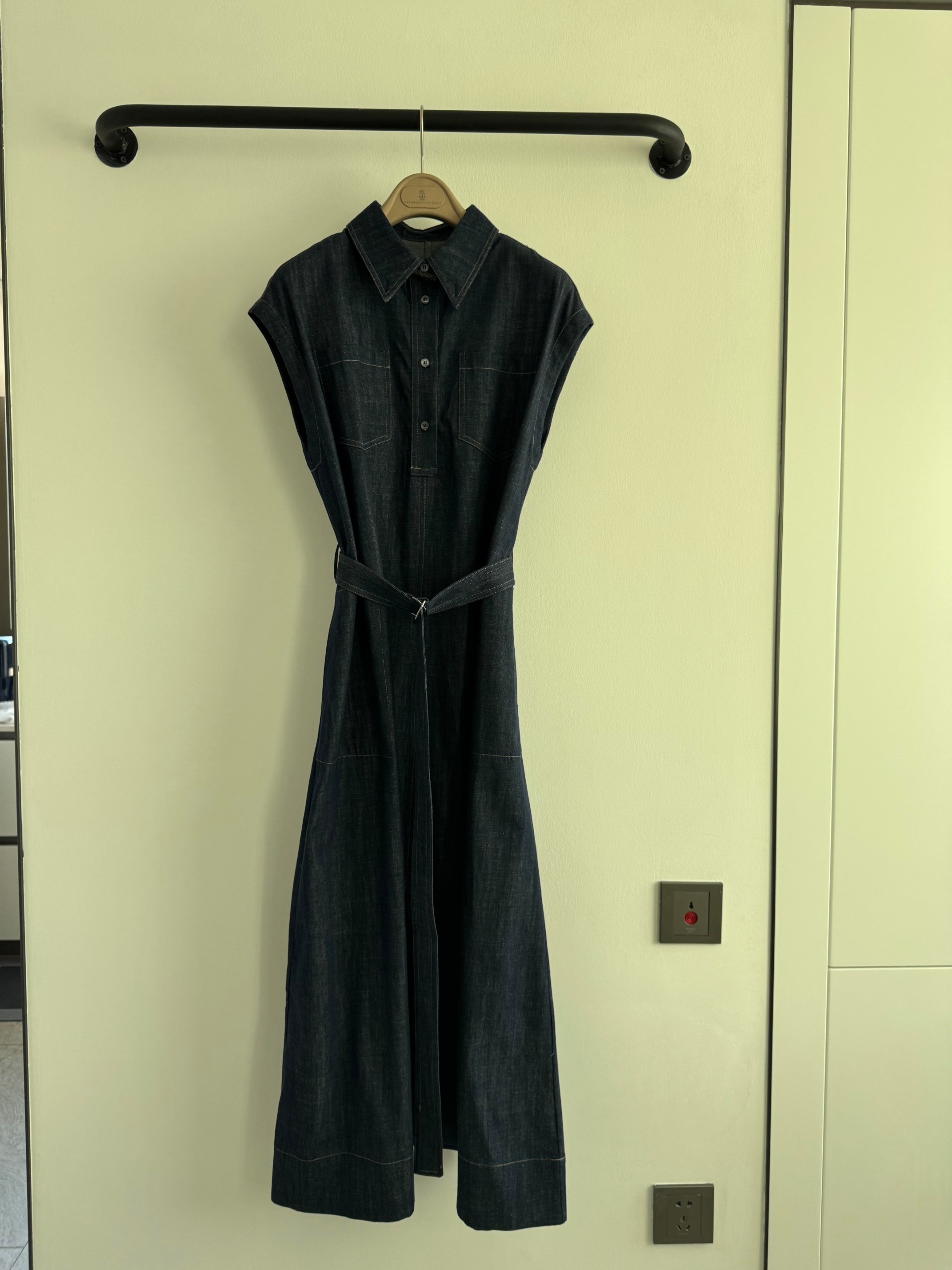 Elegant Linen Top with Copper Beaded Collar - Timeless Minimalist Design 7 a1749542842393 0847