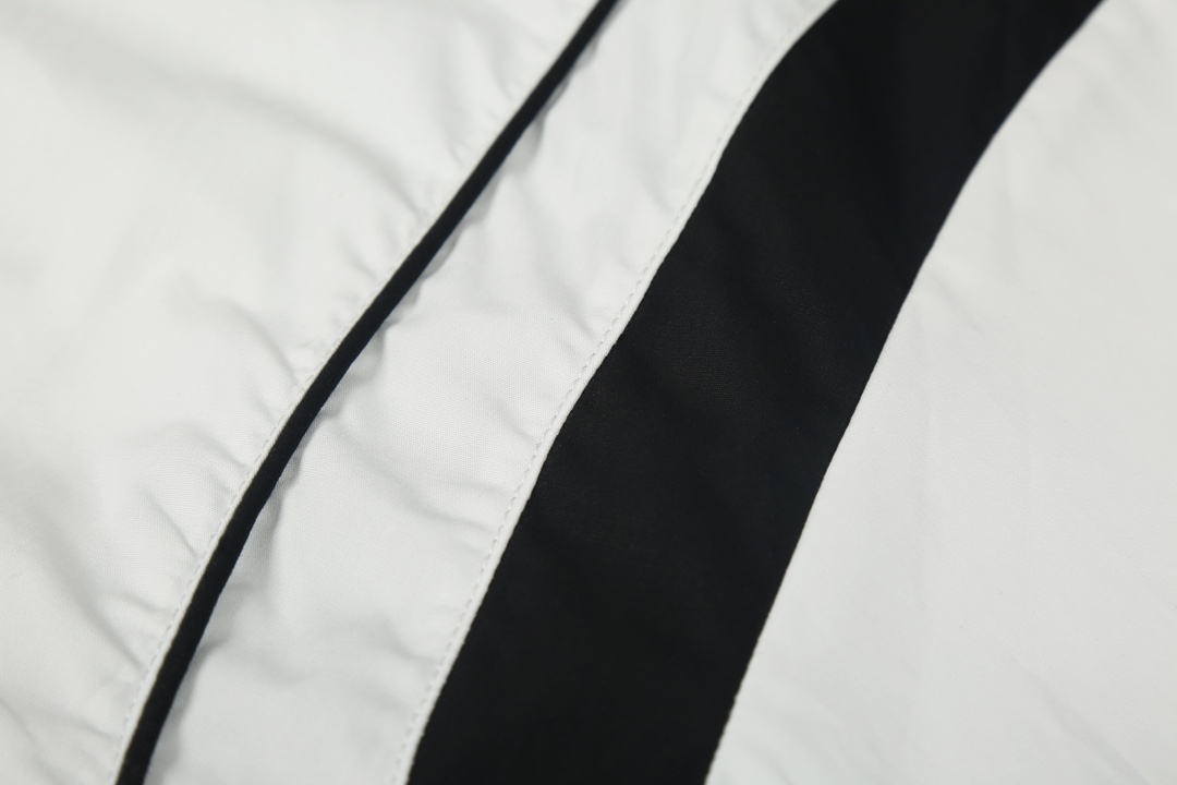 Designer 2024s Magella MM6 Shirts: Premium Cotton, Custom Buttons, Unisex Sizing - 图片 5