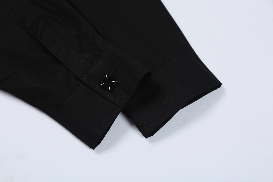 Designer Magella MM6 Shirts with Custom Buttons in Pure Cotton Fabric for 2024 Collection - 图片 6