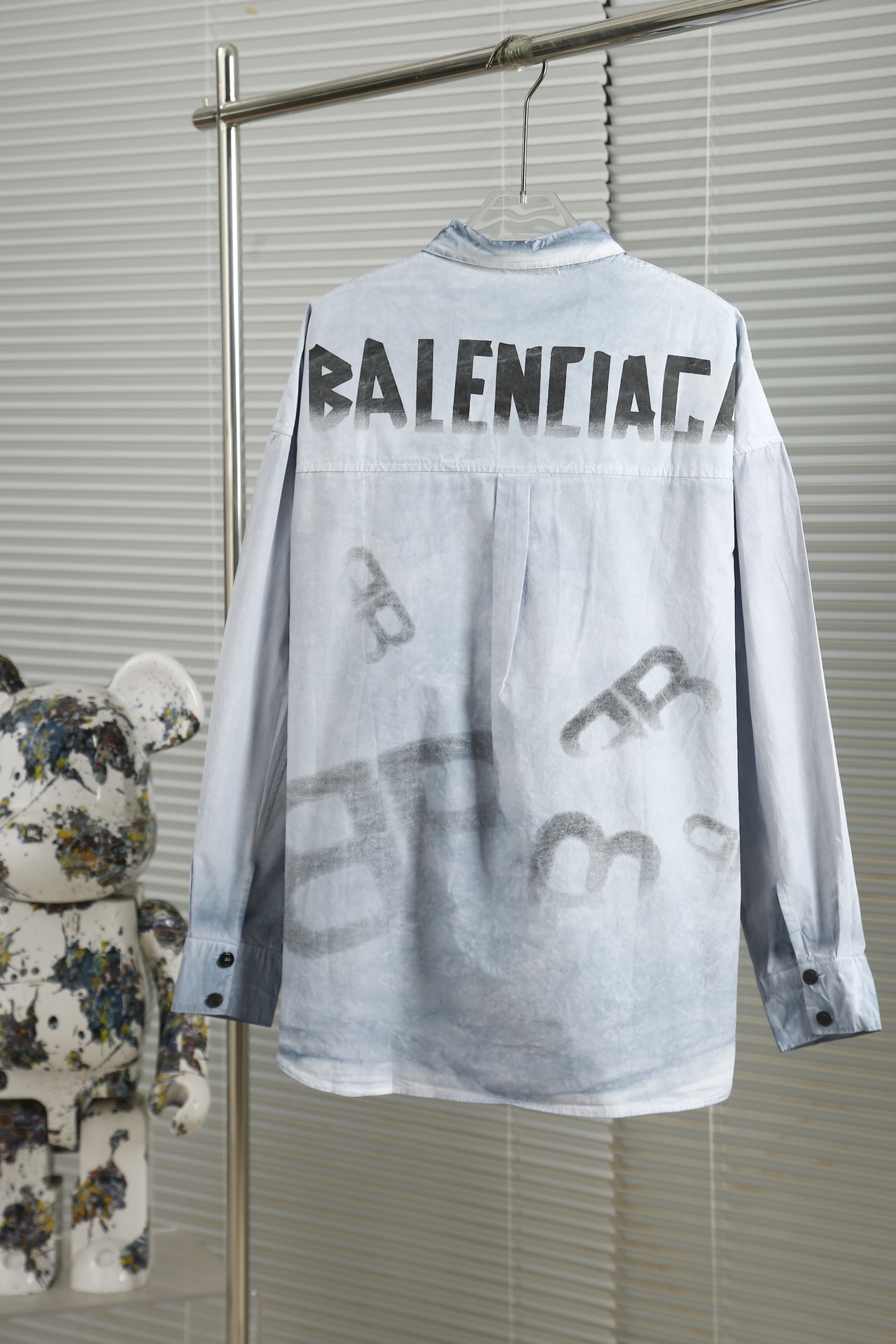 Exclusive Designer Balenciaga Spring/Summer Collection: 288 Pieces of Shirts and T-shirts with Unique Features - 图片 2