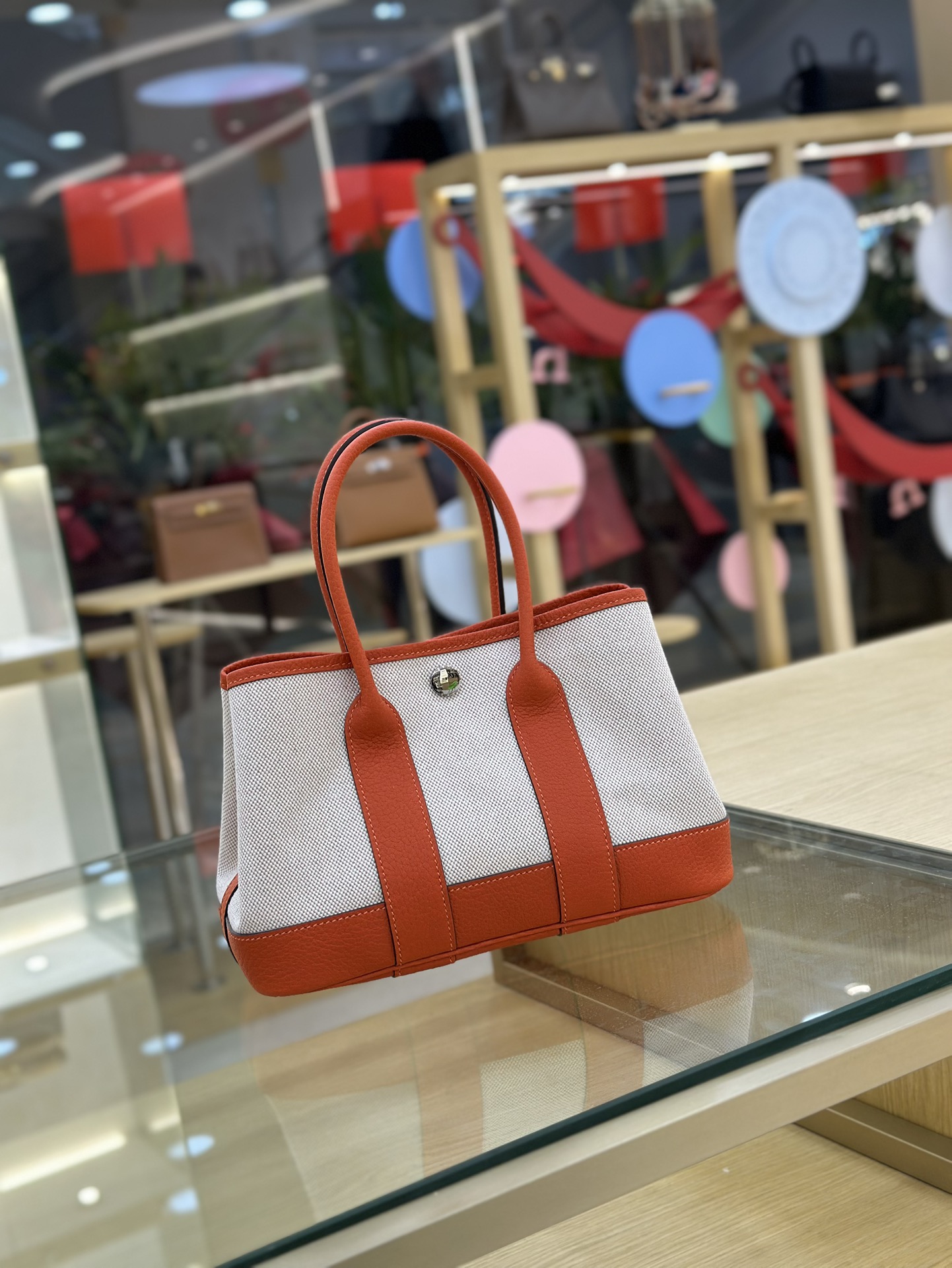 NO:698280,Flame orange mini Gardenarty garden bag, original cloth with imported leather, wax thread hand-sewing, original mold opening, super cute, size 23*16*10, Hermes, Hermes, Hermes,19860909火焰橙 mini Gardenarty花园包 原版布配进口皮 蜡线手缝 原版开模 超可爱 size23*16*10,爱马仕,hermes,Hermes,,Bag