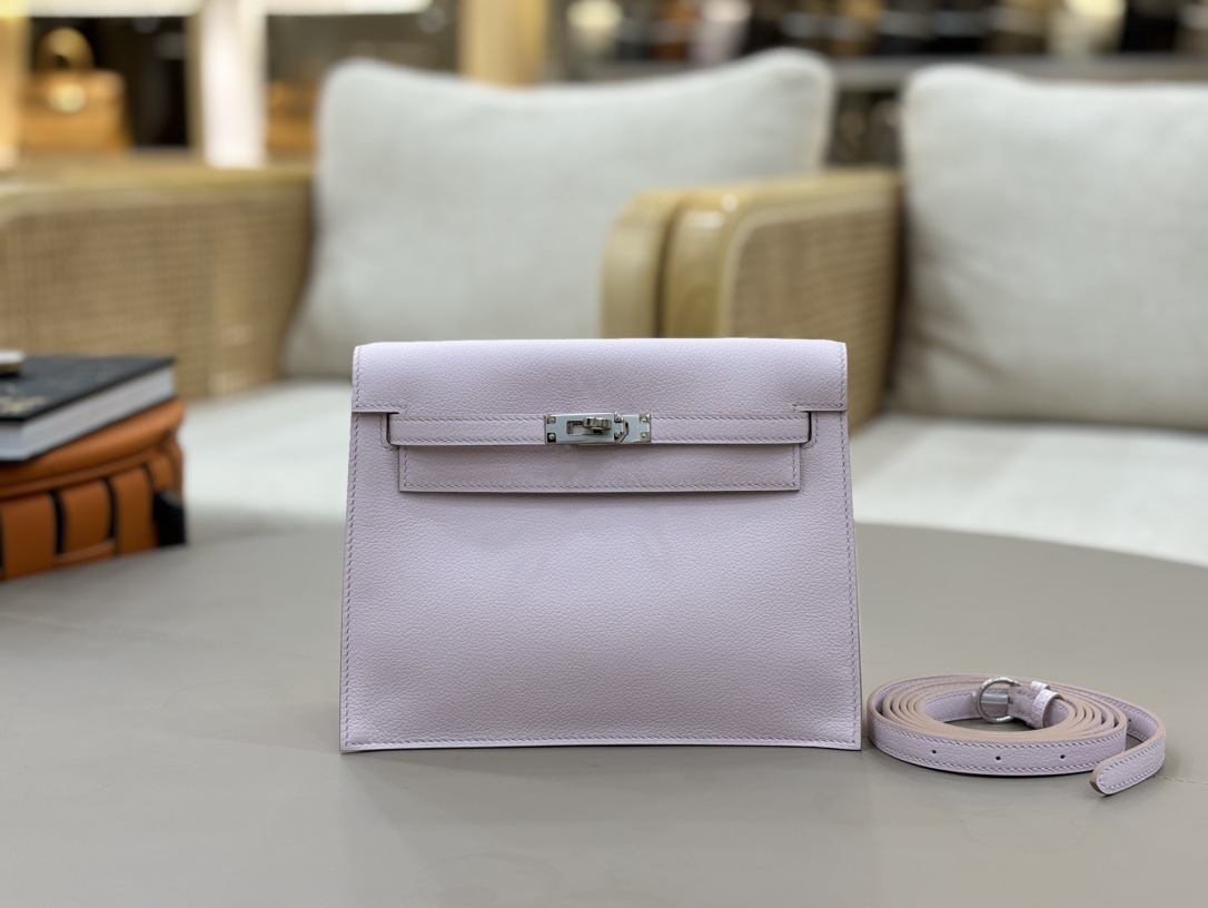 NO:700254,kelly danse. all handmade Ev leather dance bag 22cm dreamy pink purple silver buckle fully handmade advanced exclusive customization pure handmade nails, original leather, all steel hardware, Hermes, hermes, Hermes,19860909kelly danse. all handmade Ev皮 跳舞包22cm 梦幻粉紫银扣 全手工高级专属定制 纯手工手打钉,原厂皮,全钢五金,爱马仕,hermes,Hermes,,Bag