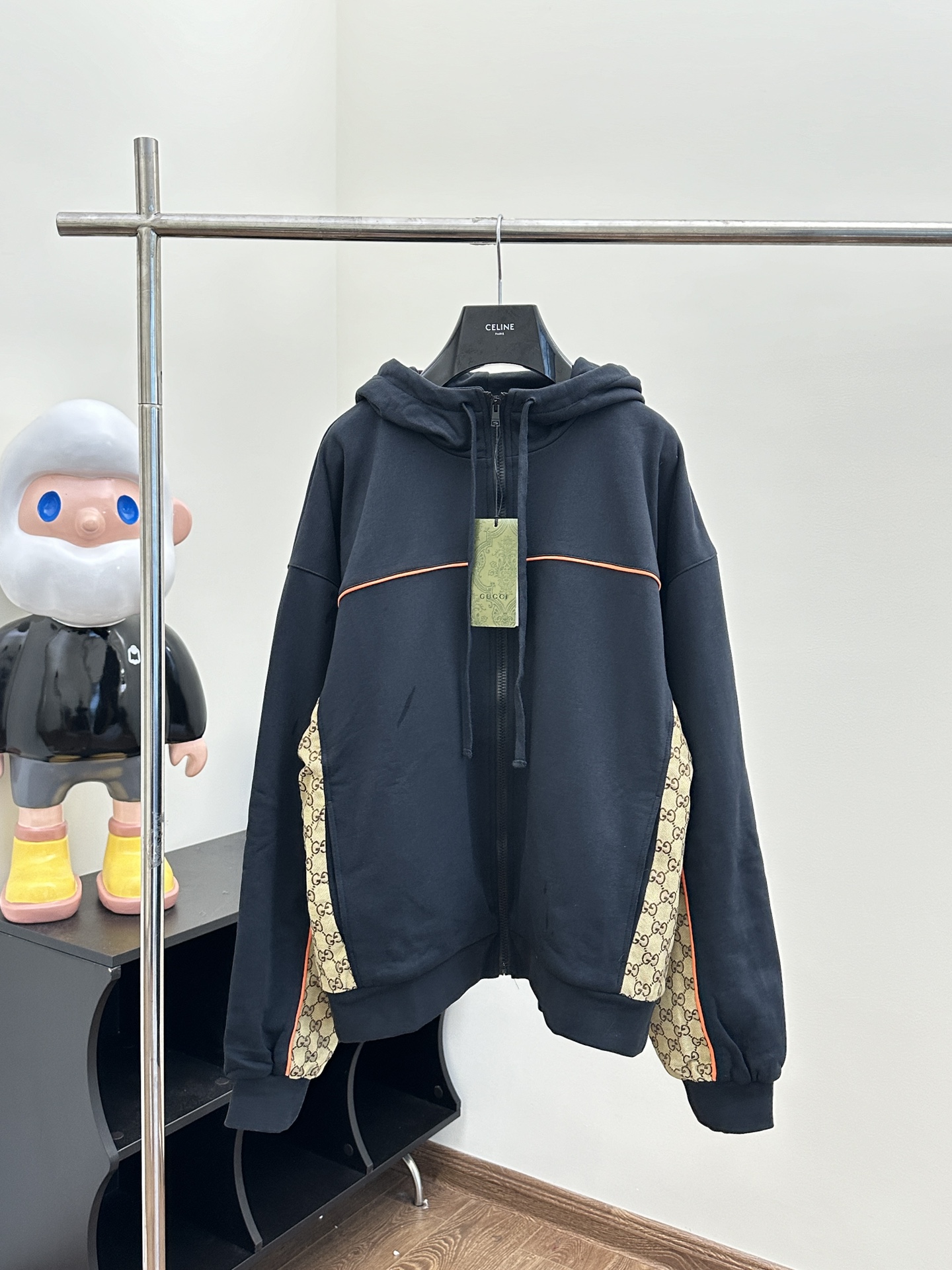 Gucc*/Gucci Chaqueta con capucha de algodón con estampado de doble G y paneles, Tallas: S/M/L/XL. Tejido de sudadera de…