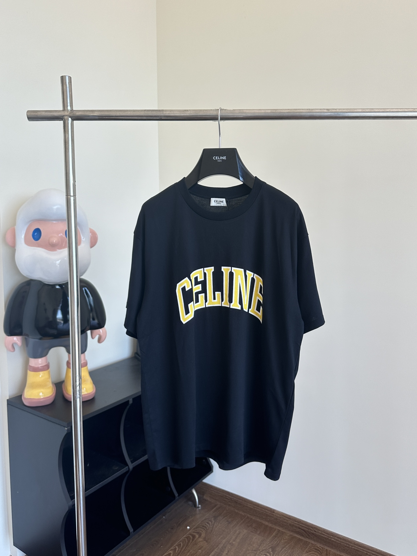 Celin*/赛琳 24早春新品撞色裂纹印短袖t恤 Size：S/M/L 精致常规版型上身巨显瘦！时髦精必备单品解锁所有穿搭！认准我家品质！经典单品时髦又高级经典版型百搭不挑人！男女同款