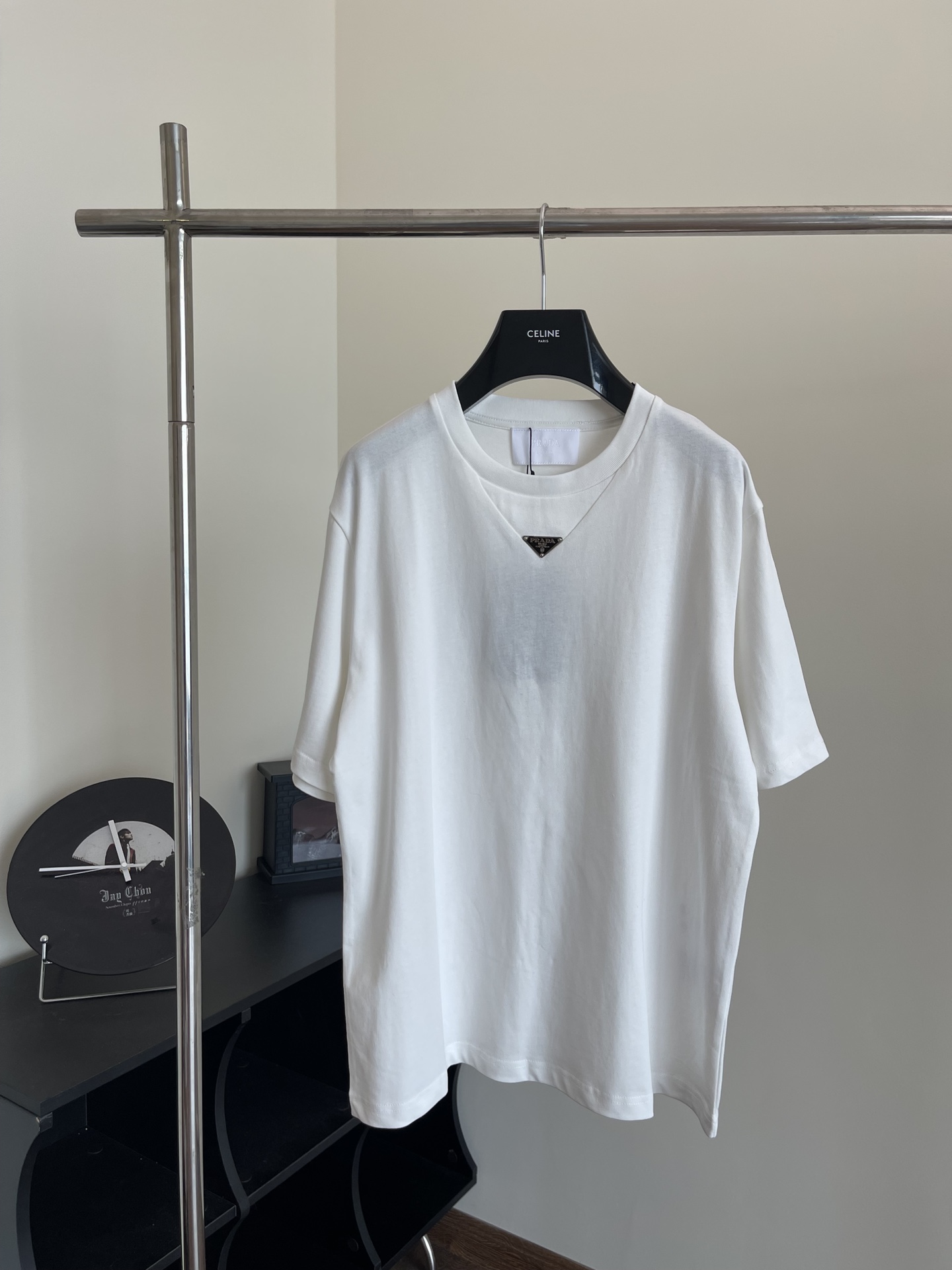 Prad*/PRADA camiseta de cuello redondo con logo triangular en el pecho, nueva primavera/verano 2024, unisex, tallas S/M…