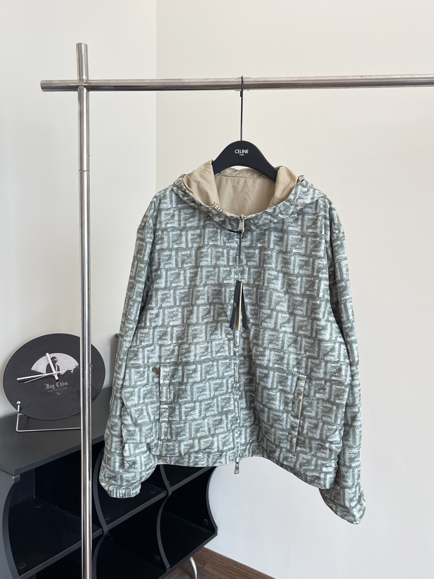 Fend*/Fendi chaqueta de nailon verde FF (reversible) Talla: S/M/L/XL Tejido de nailon con estampado de monograma verde …