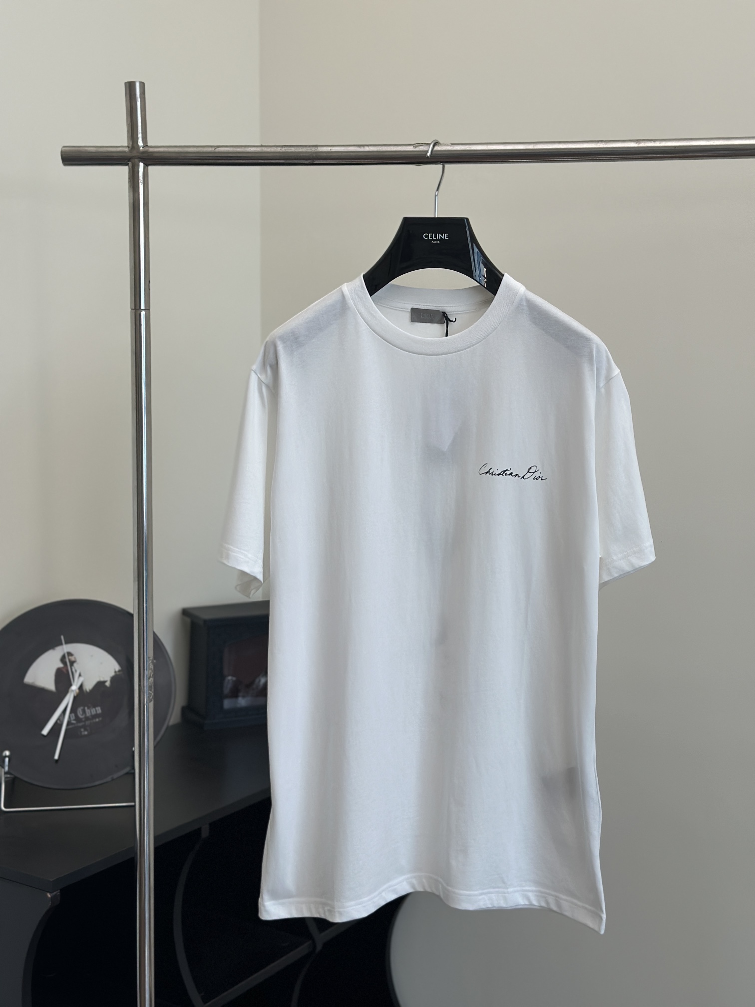 Dio*/Dior 24SS nueva camiseta de manga corta con letras cursivas de primavera y verano con estampado de lirio de los va…