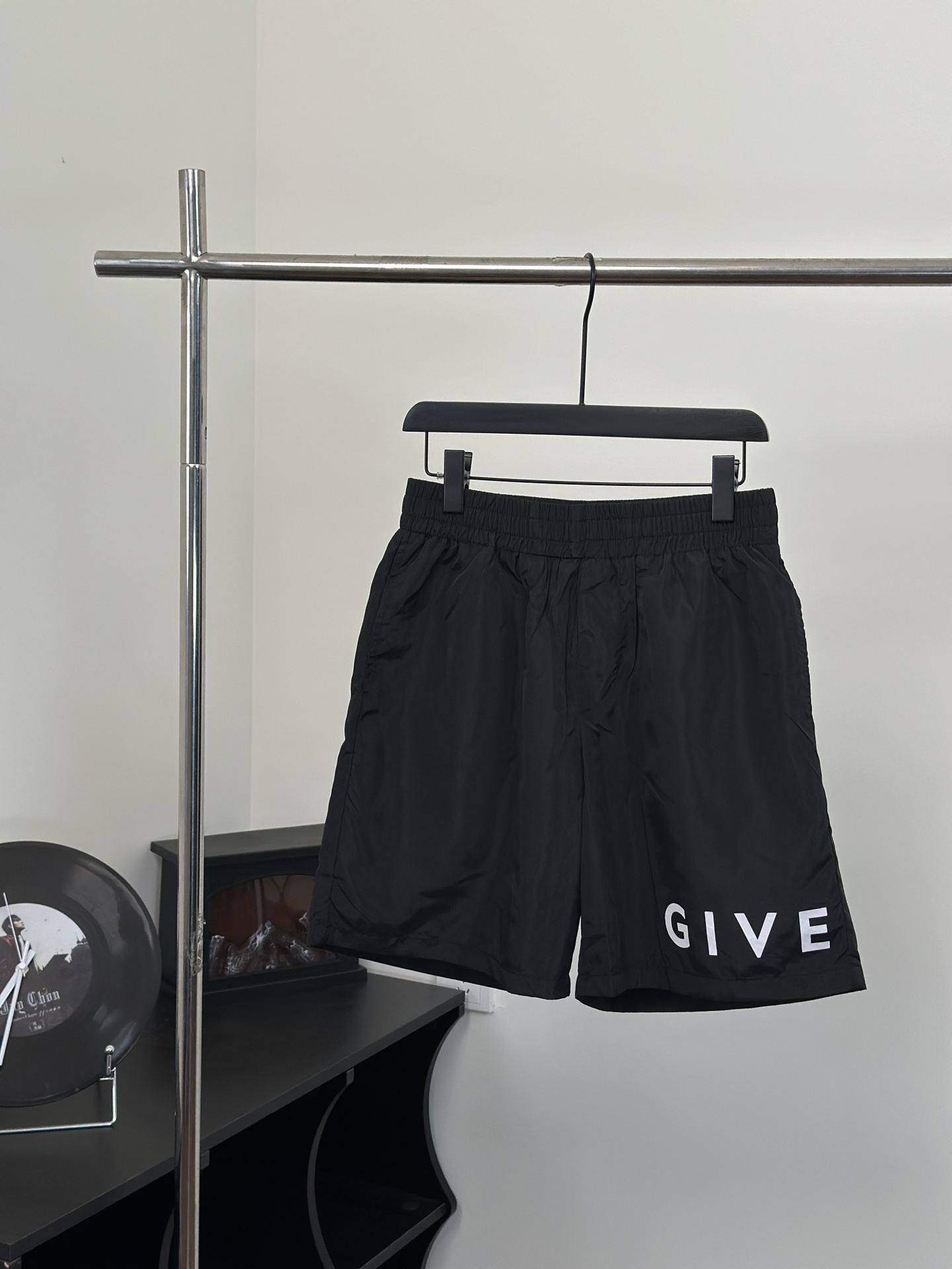 Givench */Givenchy 23Ss primavera/verano nuevos pantalones cortos casuales con estampado de letras GvC Tamaño: