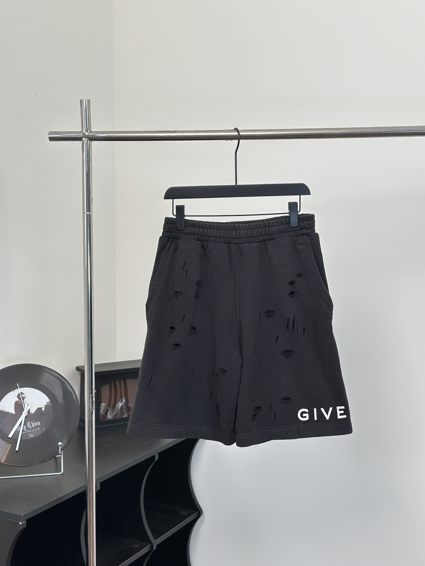 Pantalones cortos falsos de dos piezas de doble capa rotos de Givench*/Givenchy Tamaño: Freír prendas confecc…