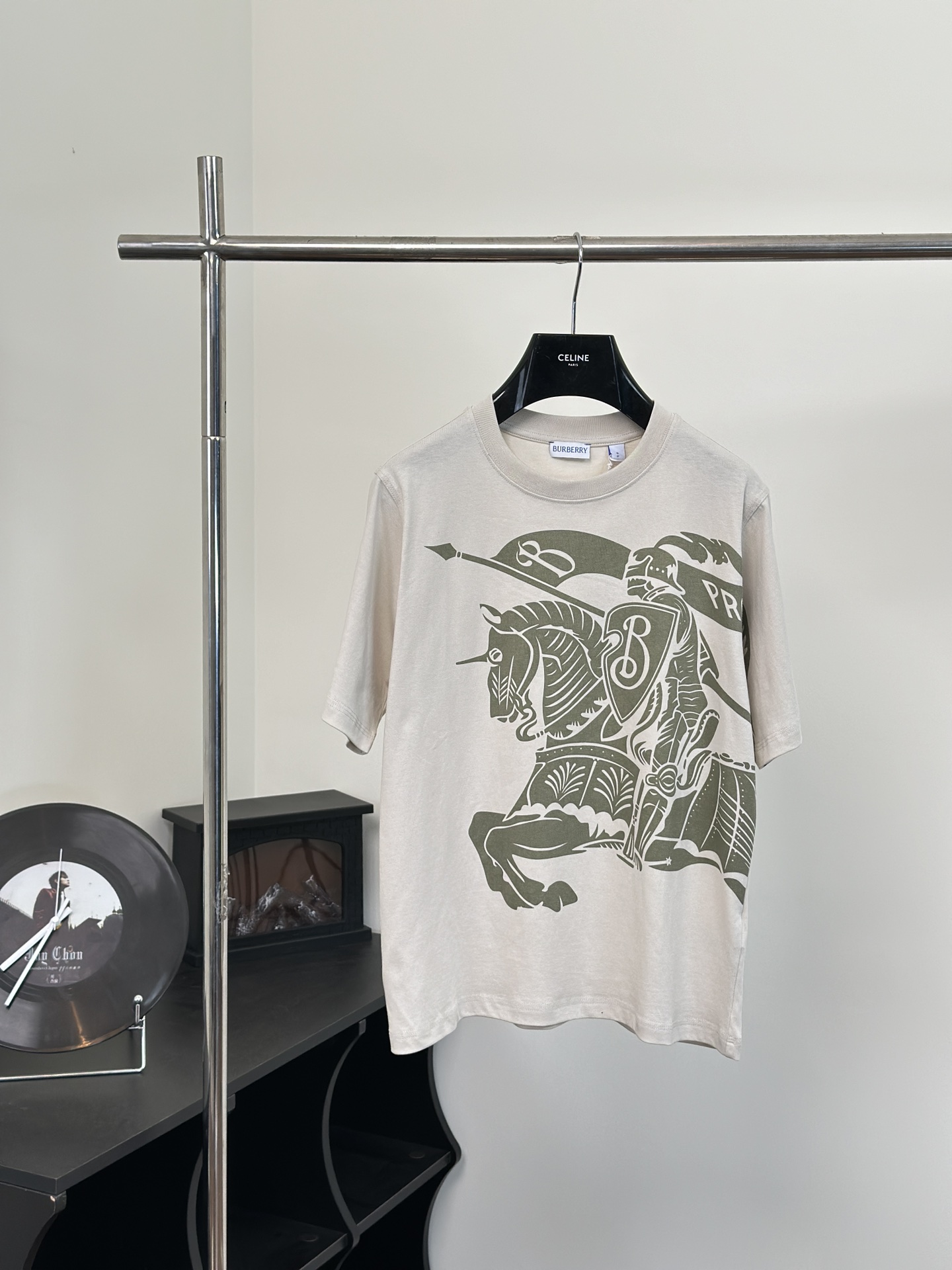 (Mujer) Burberr*/巴宝莉 24 Primavera-Verano Bbr Nuevo Camiseta de Manga Corta con Estampado de Caballo de Guerra Talla: S/…