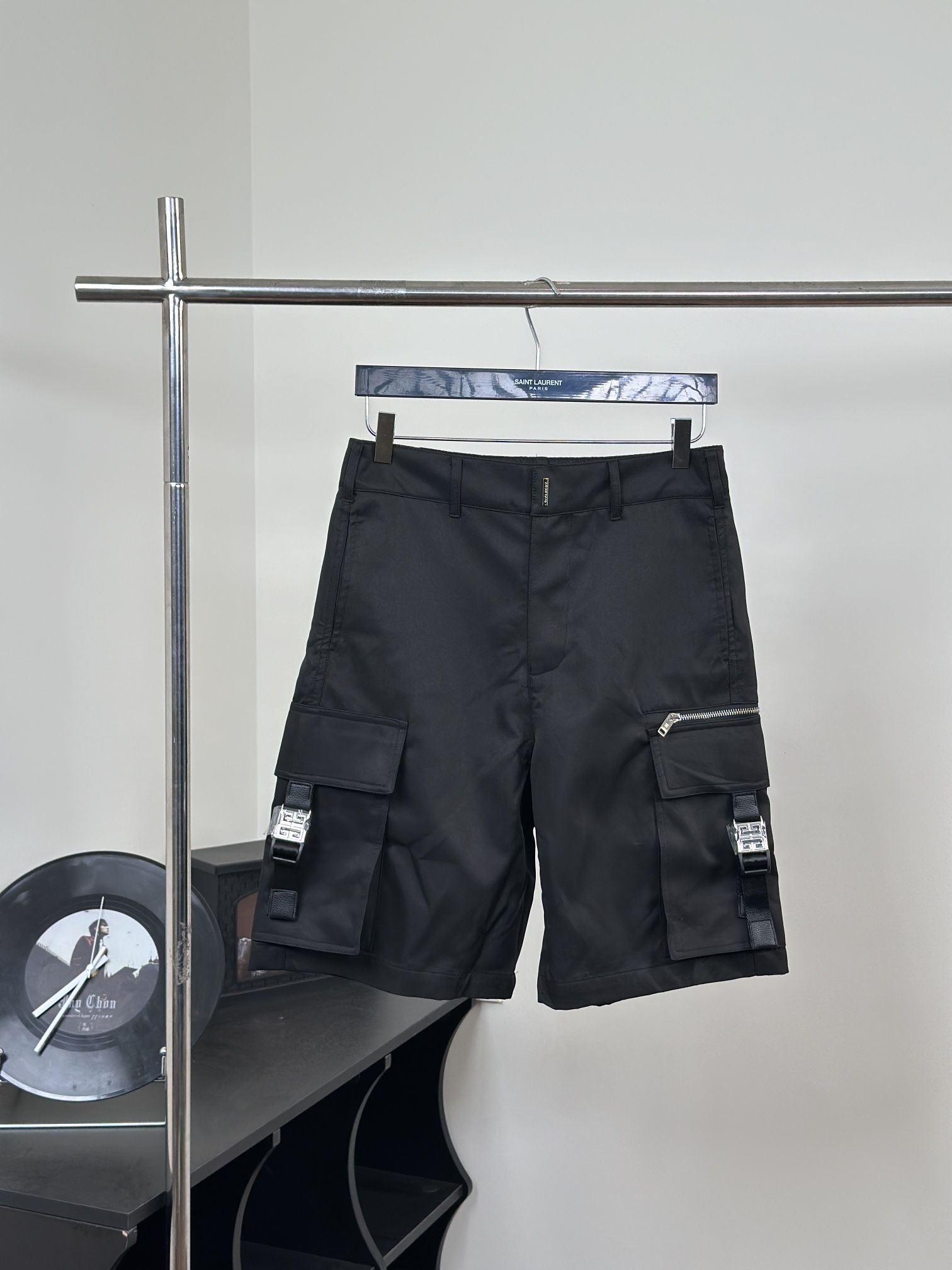 Shorts cargo con cierre 24SS de Givench*/GvC Givenchy Talla: