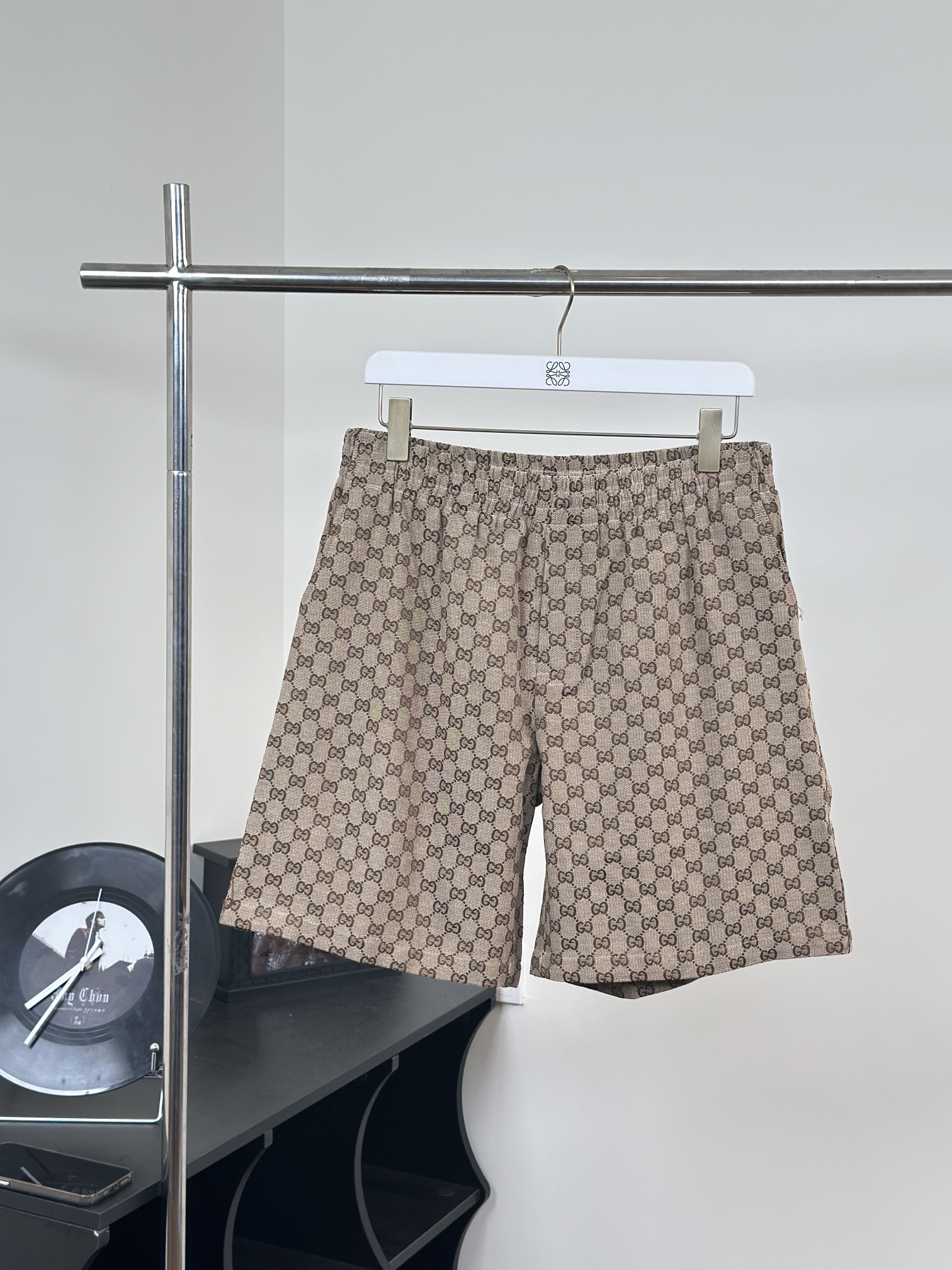 Gucc*/古驰 24FW Otoño temprano Nuevo conjunto de pantalones cortos con jacquard de doble G y logo estampado Talla: XS/S/M…