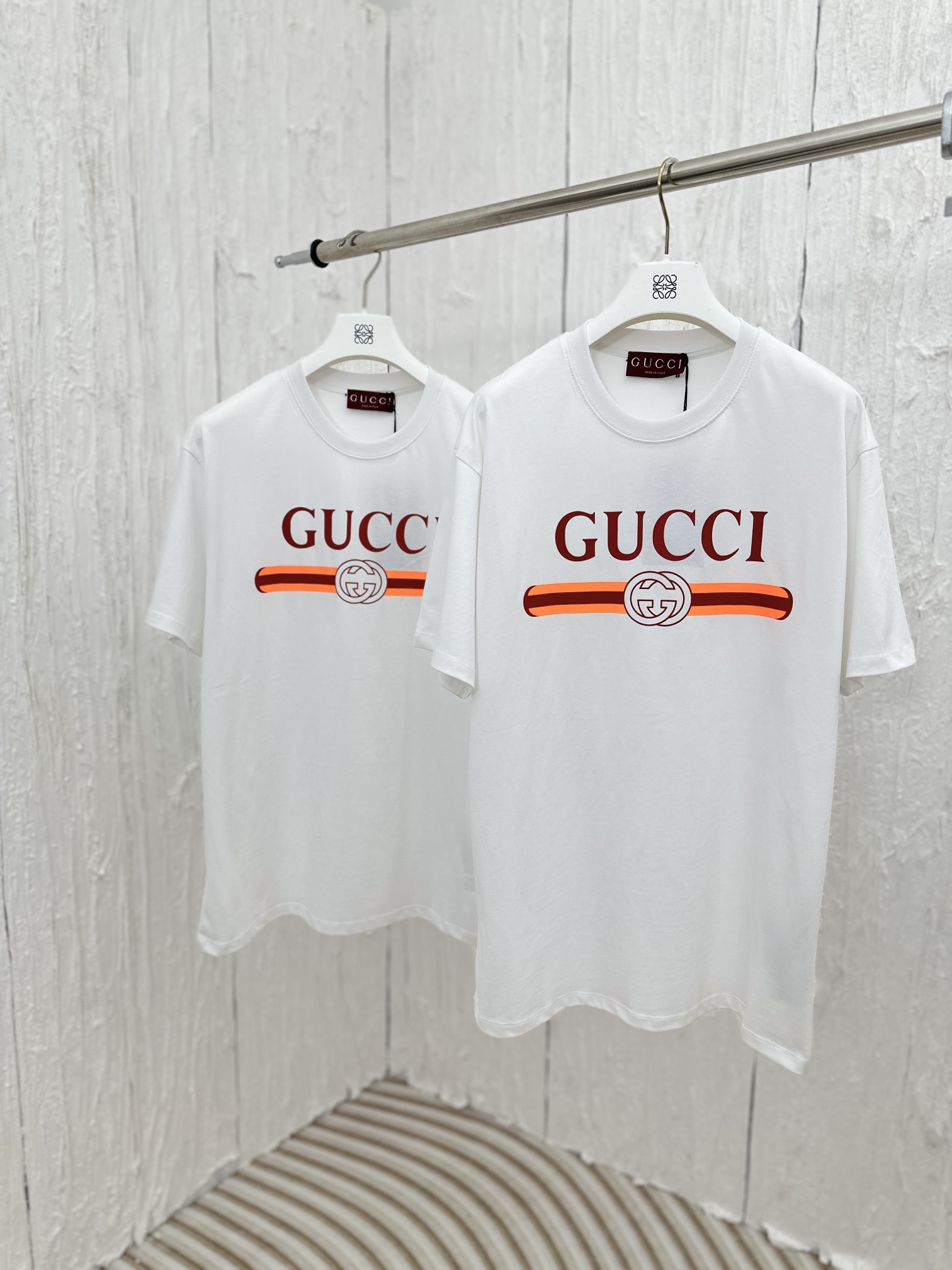Gucc*/Gucci Camiseta de manga corta con estampado de cinturón en nuevo color de 24 Tallas: S/M/L Tejido de algodón 100%…