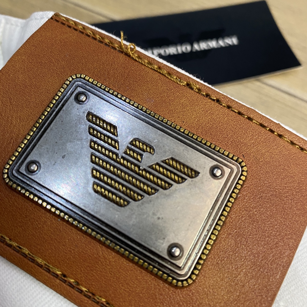 “Armani Jeans: Italy’s Fashion Pioneer in Global Phenomenon” - 图片 7