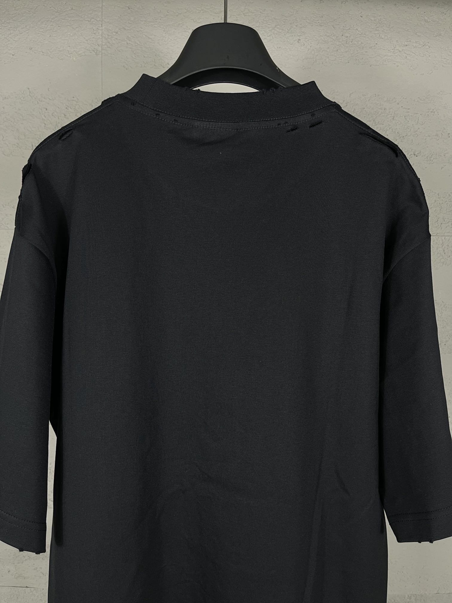 High Quality Women’s Clothes by BALENTCI*GA/Paris.SS25: Lettered Optic T-shirts, Eco-Friendly Prints - 图片 8