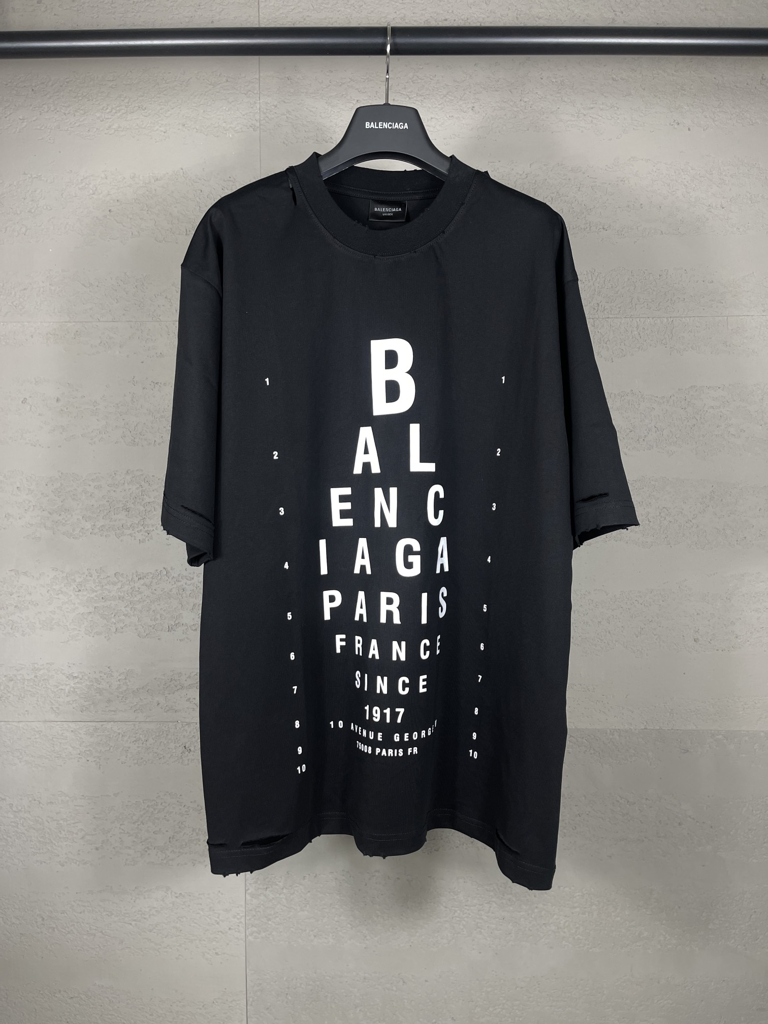 High Quality Women’s Clothes by BALENTCI*GA/Paris.SS25: Lettered Optic T-shirts, Eco-Friendly Prints - 图片 1