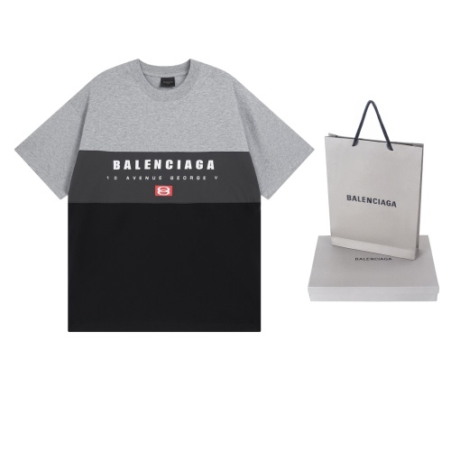 Balenciaga Colorblock Logo T-Shirt, Cotton, for Men and Women, Relaxed Fit 1 Balenciaga Colorblock Logo T-Shirt, Cotton, for Men and Women, Relaxed Fit