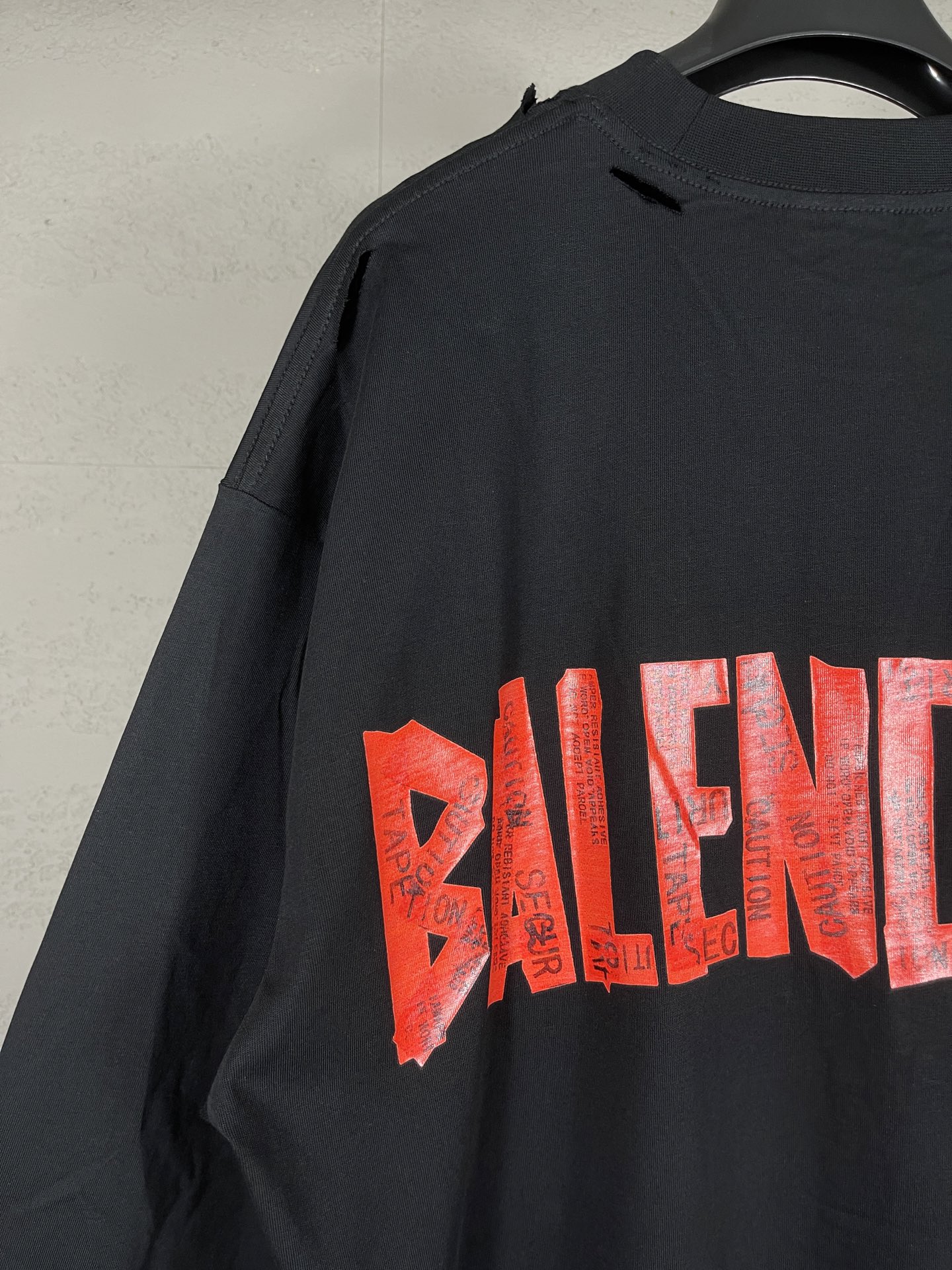 Review: P209 BALENTCI*GA/Paris 25ss Top Version Duct Tape Plaster Long-Sleeve T-shirt - 图片 7