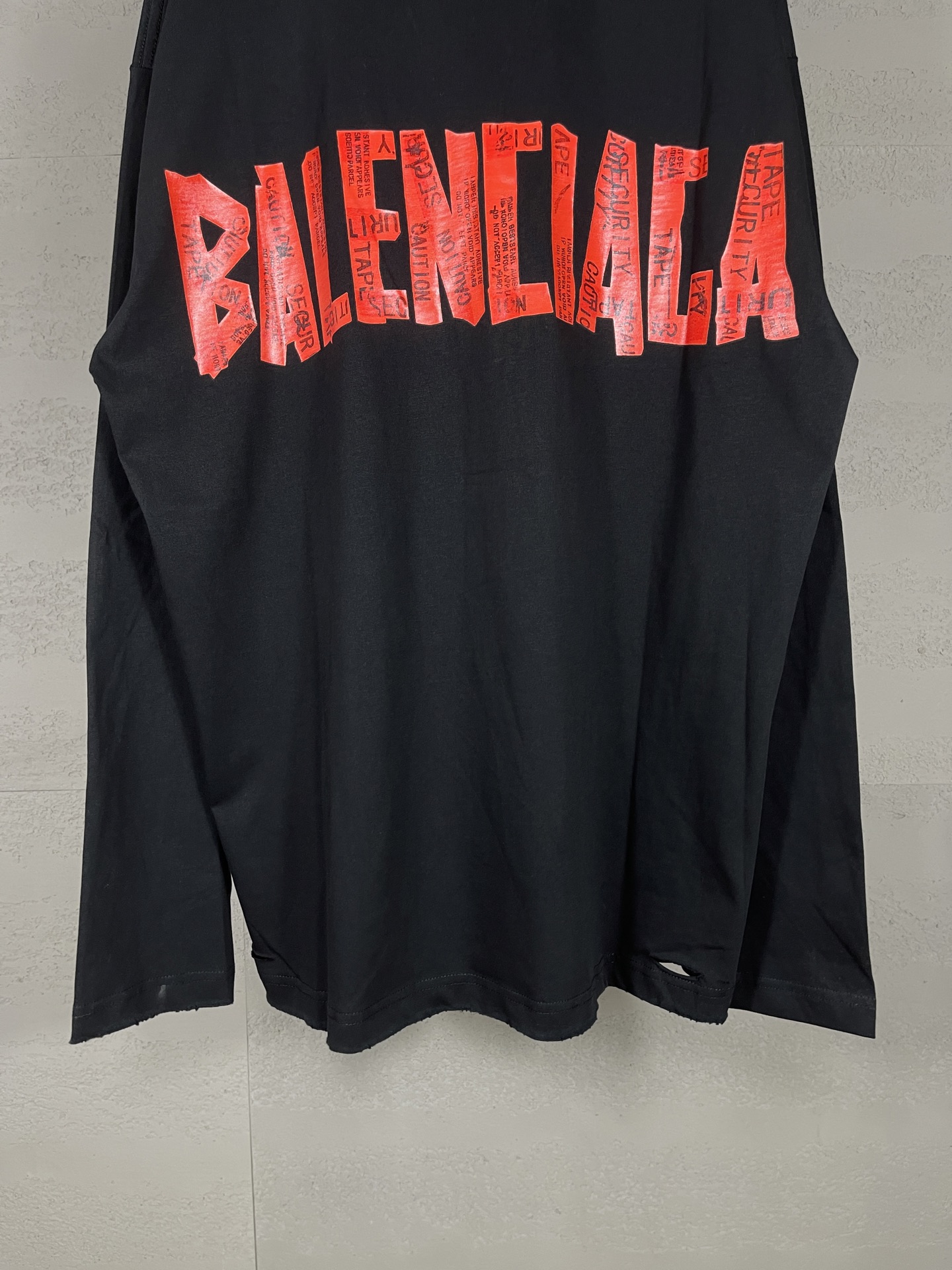 Review: P209 BALENTCI*GA/Paris 25ss Top Version Duct Tape Plaster Long-Sleeve T-shirt - 图片 3