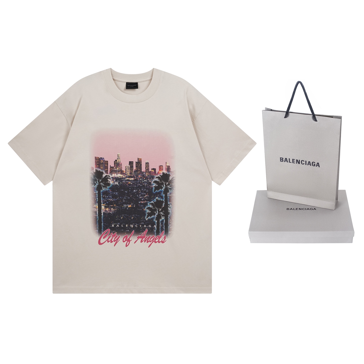 NO:431965,Real photo [Top version. Official website quality] BALENCI*GA/25 new model. The front is direct-shot printed laundry washing water short-sleeved T-shirt # SS25 latest model. It is developed at the first time, and the market is currency. Welcome to compare. The fabric is made of Paris ZP fixed-woven and dyed cotton double yarn. The weight is 260 grams, the cloth is clean, the fabric is clear, soft and comfortable. The thread is fixed-dyed without color difference. The printing is direct-shot. The laundry washing water is used for aging. The market is currency. Welcome to compare. The model is loose shoulder-shouldered. The same model for men and women. Code BL253698 Color washing water black, apricot size XSSML,,balenciaga,T-shirt,tees,t-shirt,alexander wang19860909实拍图【顶级版本.官网品质】BALENCI*GA/25新款 .正面以洛杉矶夜景直喷印花成衣洗水短袖T恤# SS25最新款.第一时间研发,巨别市场通货.欢迎对比.面料采用巴黎ZP定织定染全棉双纱.克重260克,布面干净.布纹清晰,柔软舒适.螺纹釆用定染无色差.印花采用电脑直喷.成衣洗水做旧.巨别市场通货.欢迎对比.版型釆用OS宽松落肩版型.男女同款 编码BL253698 颜色洗水黑,杏色 尺码XSSML,,balenciaga,T-shirt,tees，t-shirt,alexander wang,Men's clothing