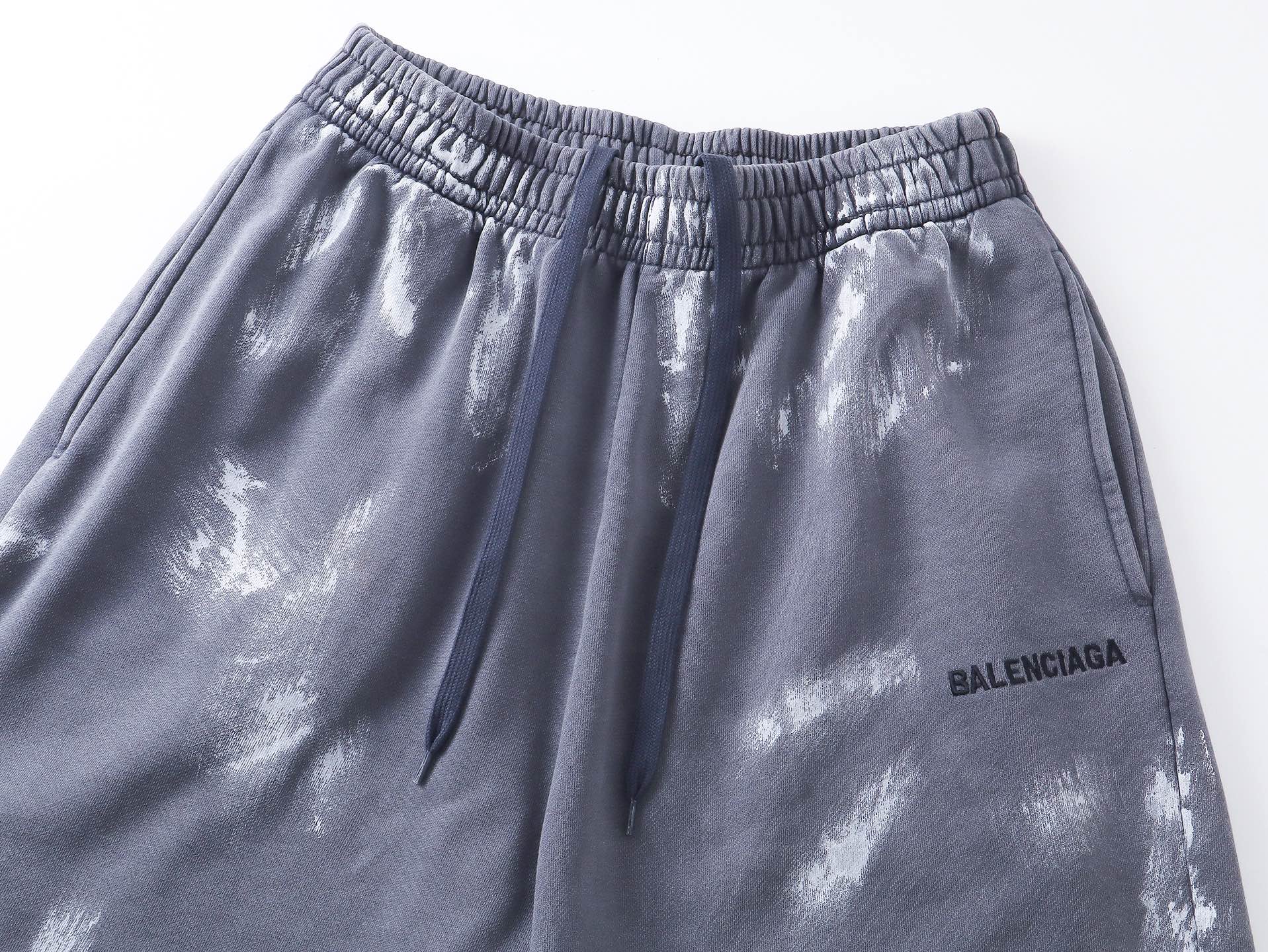 Balenciaga/巴黎世家 25ss油漆喷墨刺绣字母短裤