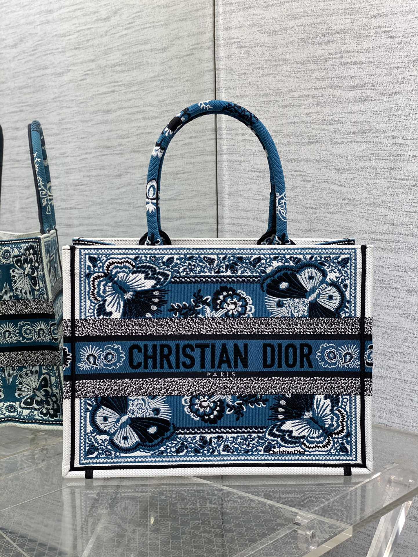 Dior Tote Bag Butterfly Embroidery Large Capacity Handbag
