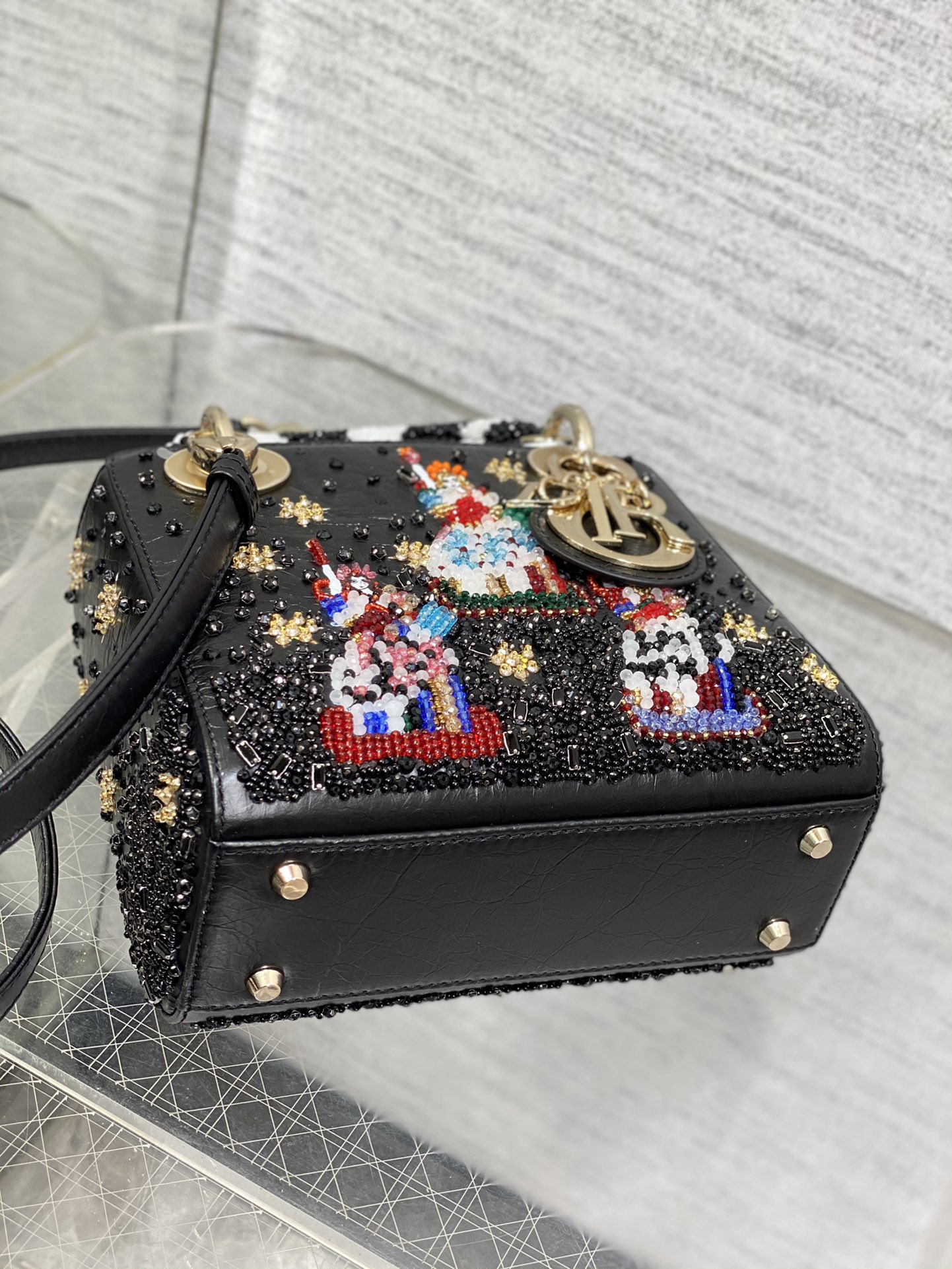 bead embroidery 3-grid Lady Dior bag, a must-have 3-grid small bag that 7