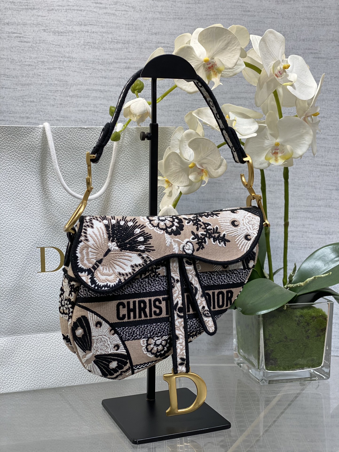 𝐒𝐚𝐝𝐝𝐥𝐞 𝐁𝐚𝐠25 Marco de fotos mariposa