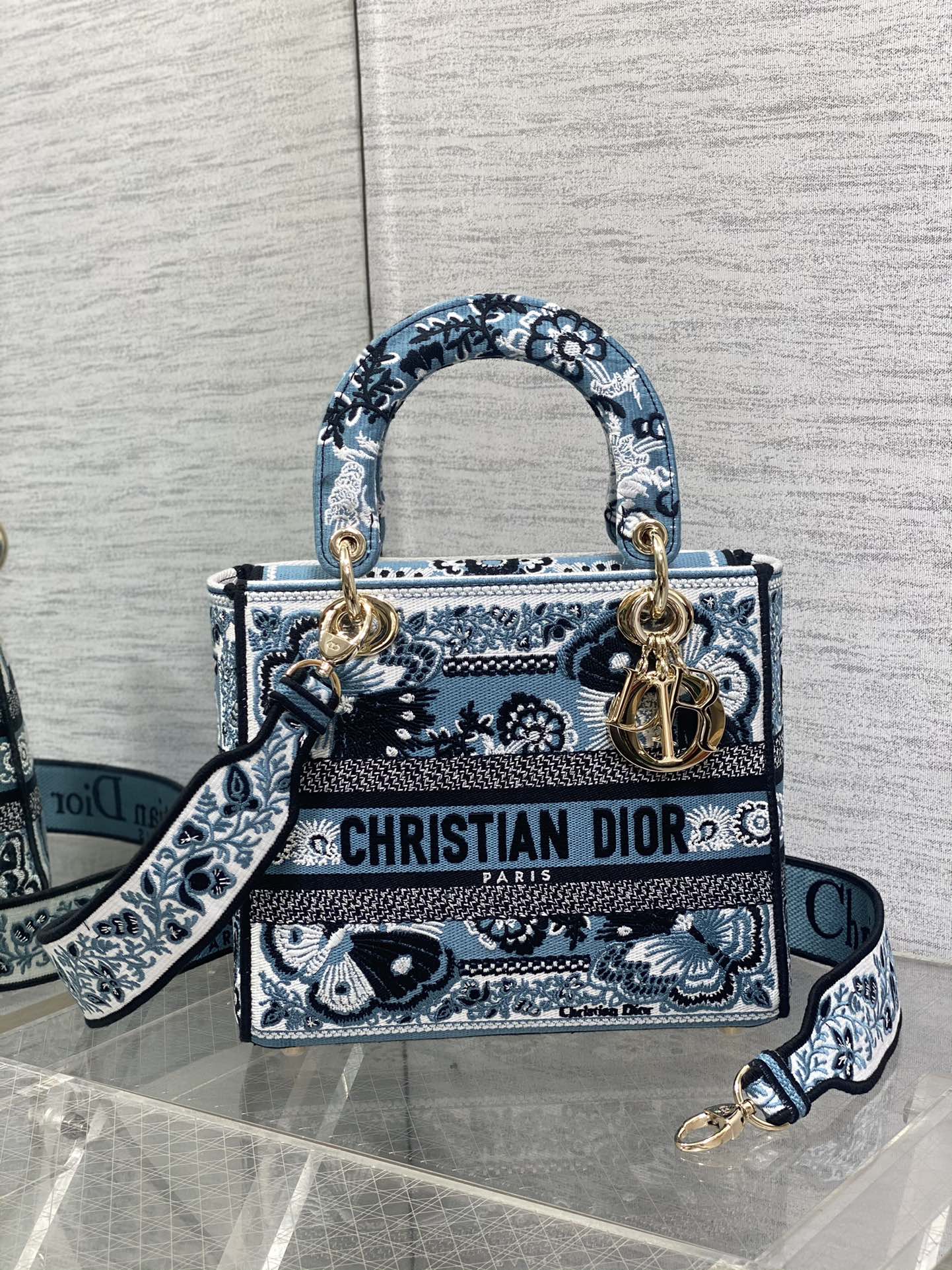 Dior Lady Five-Grid Butterfly Embroidery Handbag