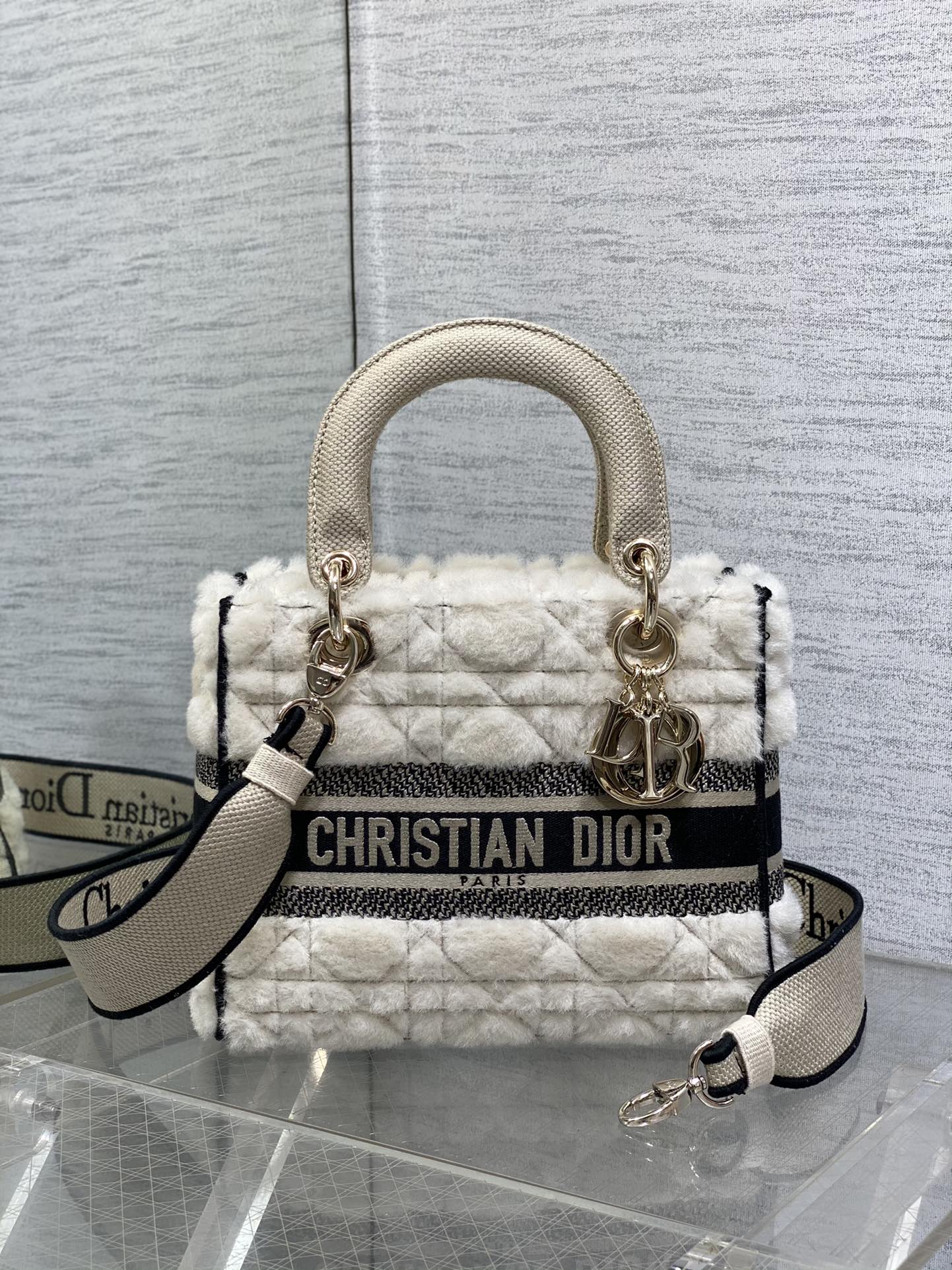 DIOR Lady Dior футра і скура адзіным кавалкам, пухнаты, пяць аддзяленняў, ручная і праз плячо
