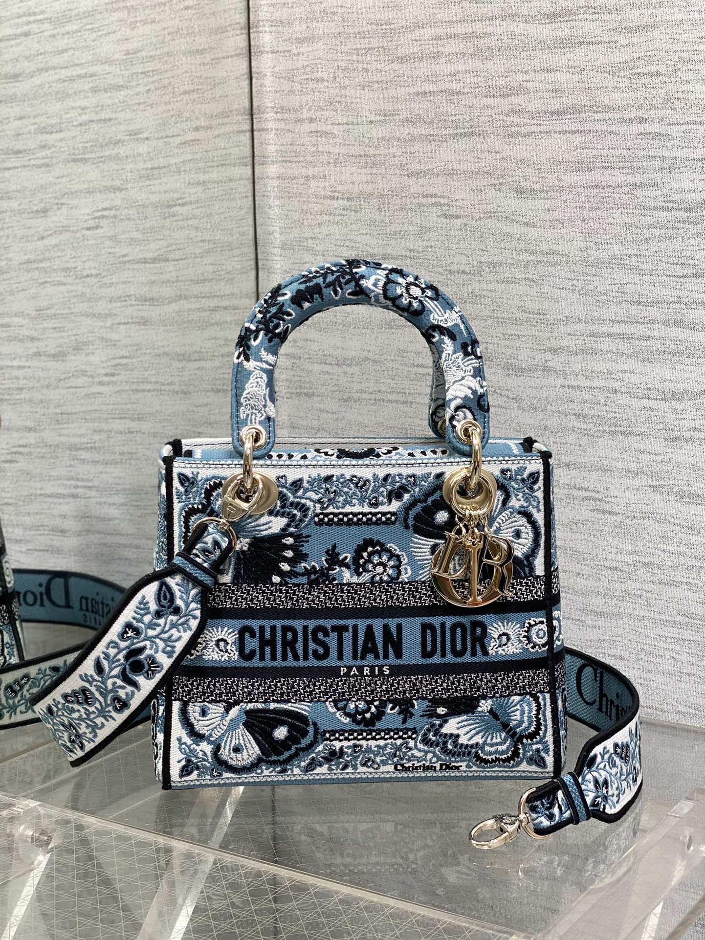 DIOR Lady Dior Five-Grid Butterfly Embroidery Handbag
