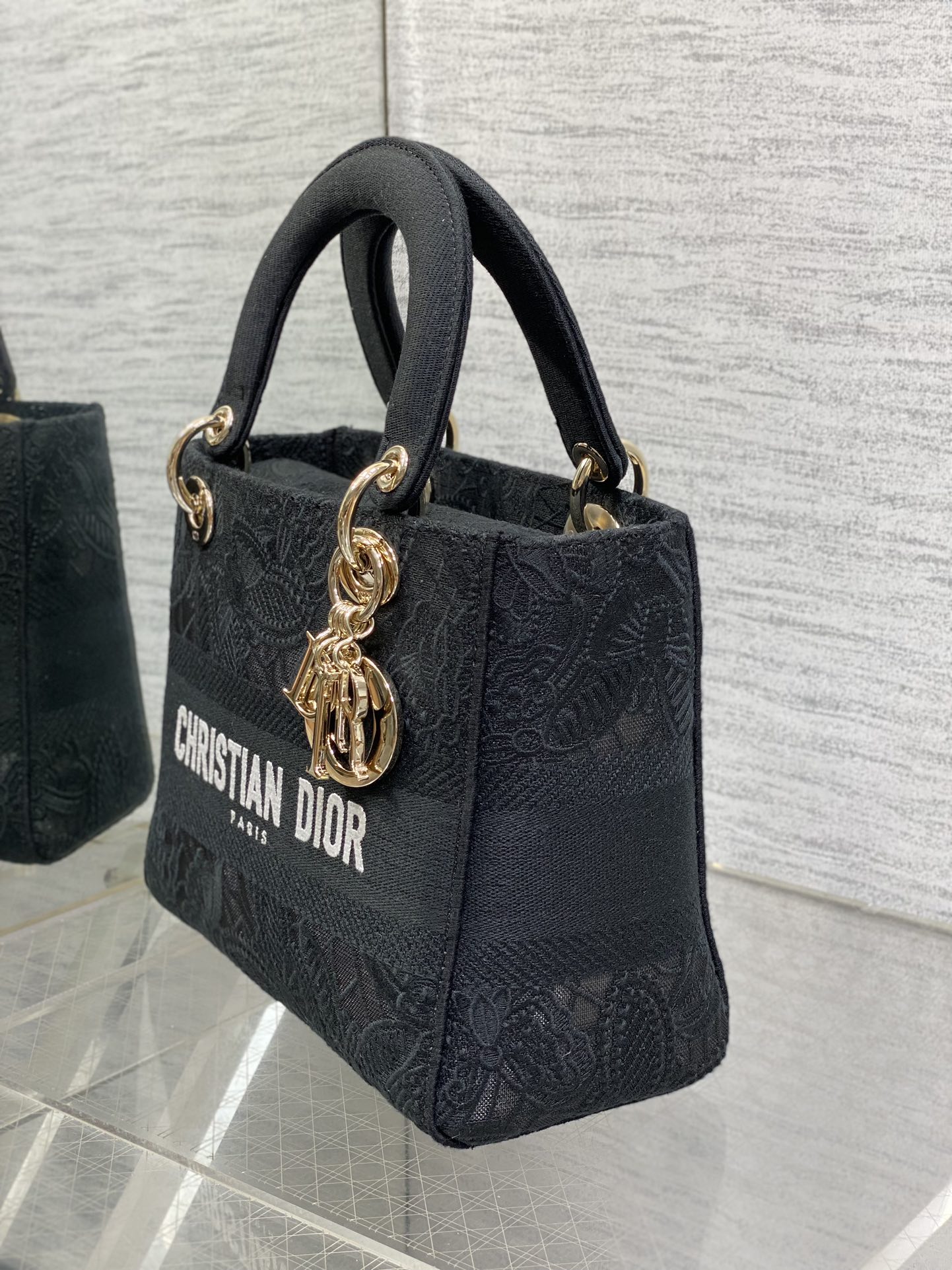 蝴蝶黑现货️Lady最新蕾丝蝴蝶系列仙气满满的经典的图形刺绣精湛的工艺完美的配色整体时尚又复古高级又浪漫