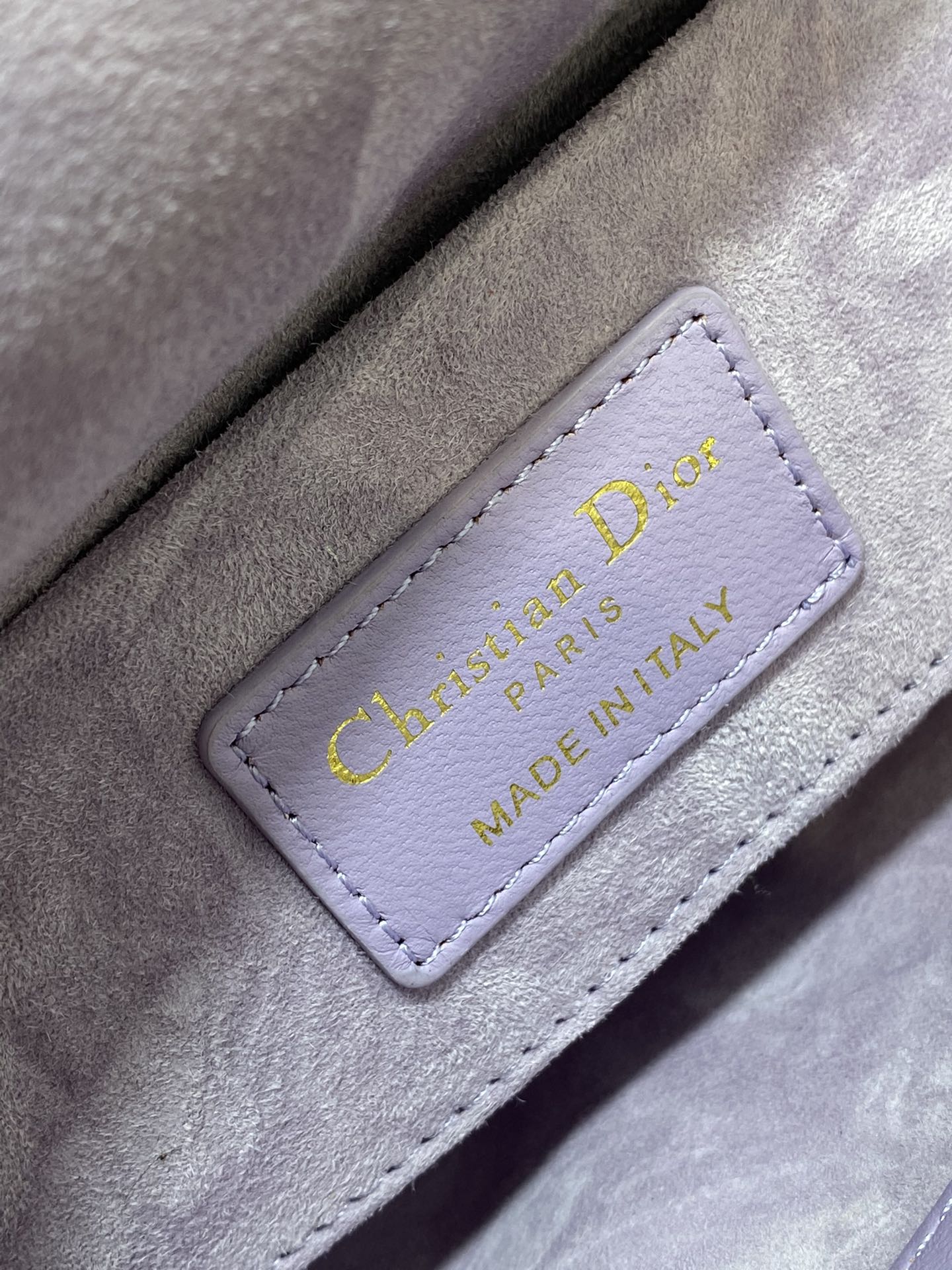 迪奥Dior顶级进口原厂羊皮横款戴妃包梦幻紫现货️原厂皮内里配羊筋绒D-joy小号系列新出的尺寸更小巧更