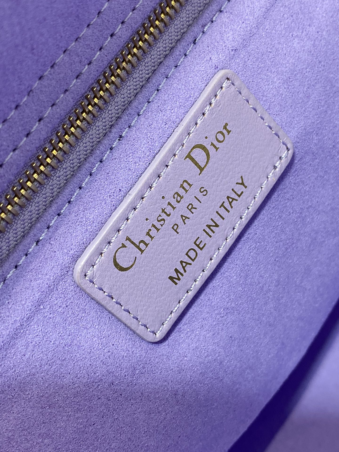 迪奥Dior顶级进口原厂羊皮戴妃包梦幻紫现货️原厂皮配羊筋绒内里Lady最新翻盖羊皮五格经典升级改掉之前